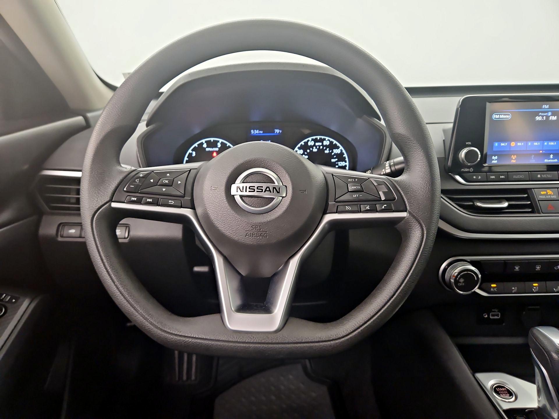 Thumbnail: 2021 Nissan Altima - 10