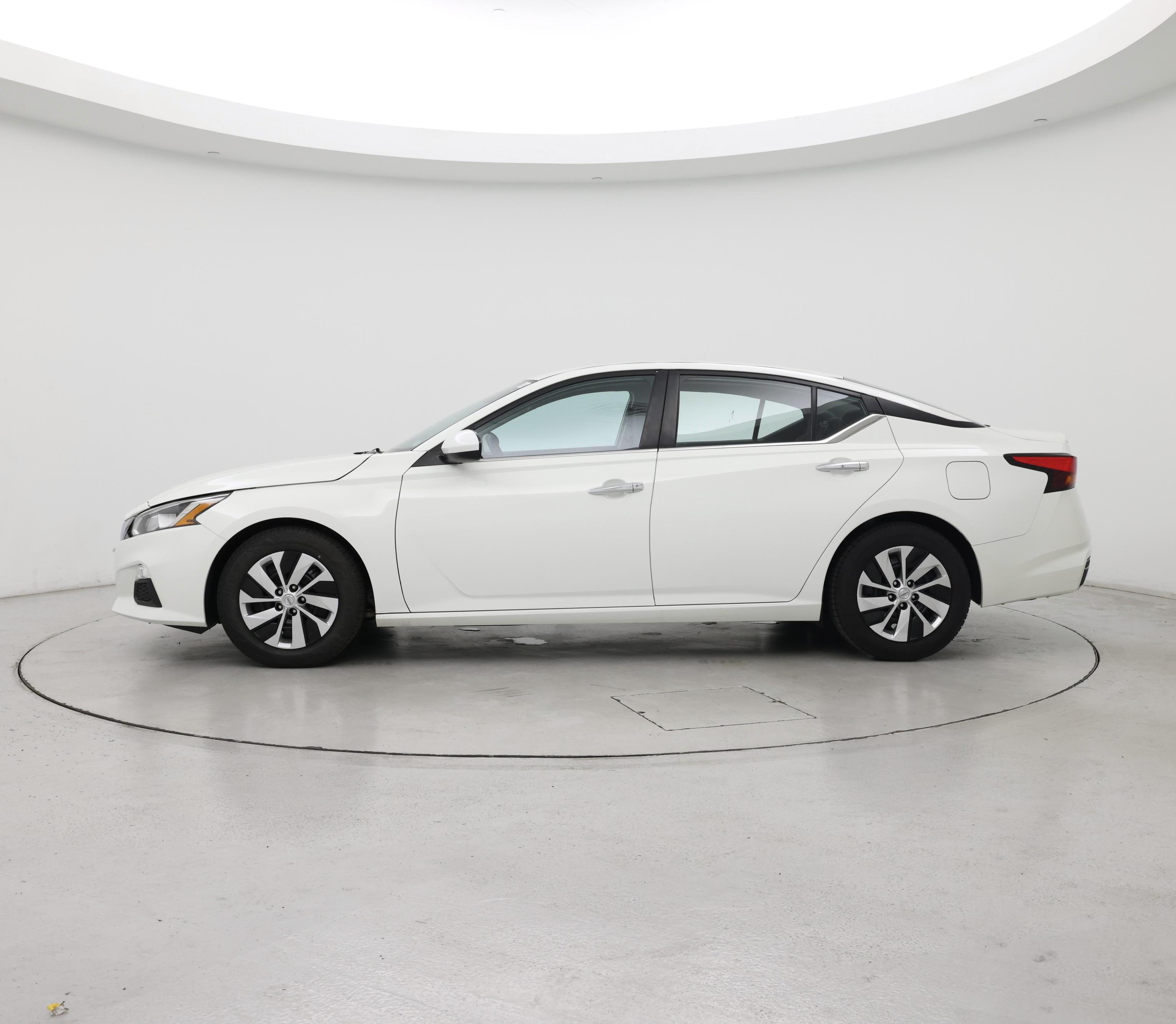 Thumbnail: 2021 Nissan Altima - 3