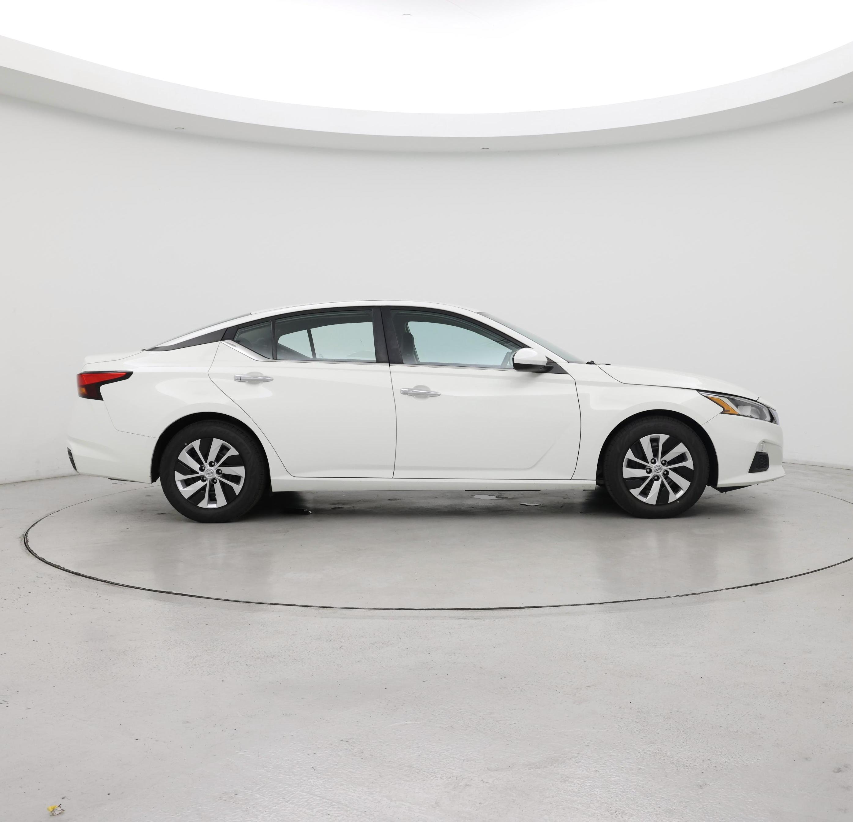Thumbnail: 2021 Nissan Altima - 7