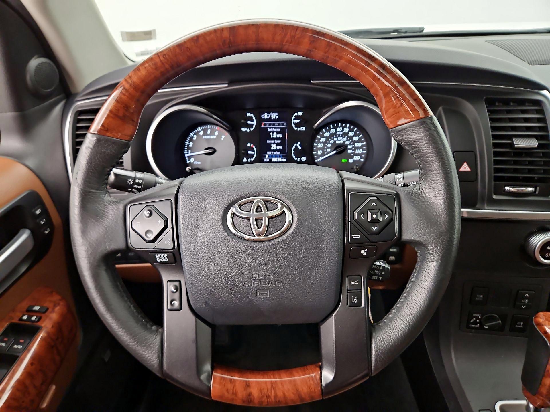 Thumbnail: 2018 Toyota Sequoia - 10