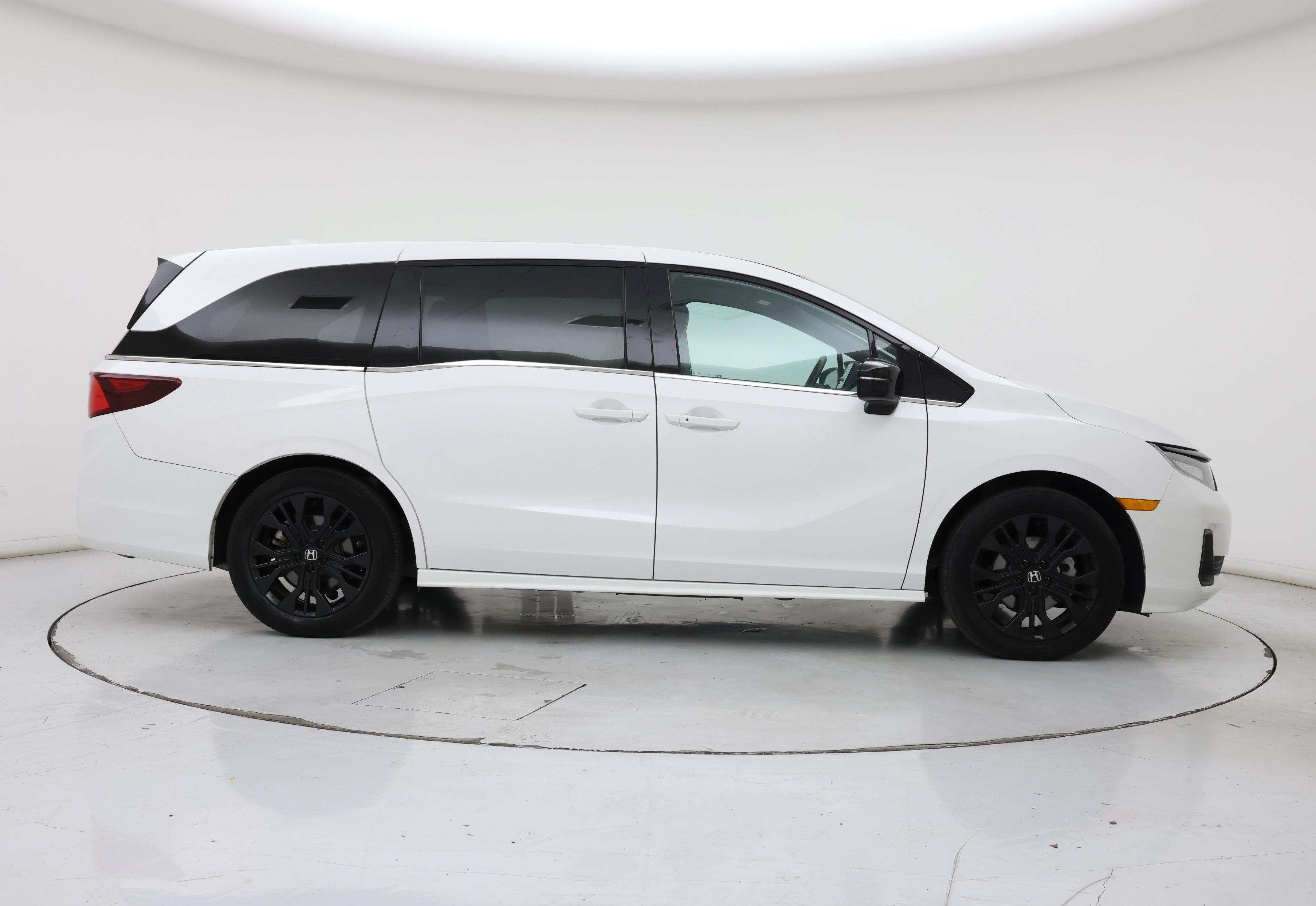 Thumbnail: 2025 Honda Odyssey - 7