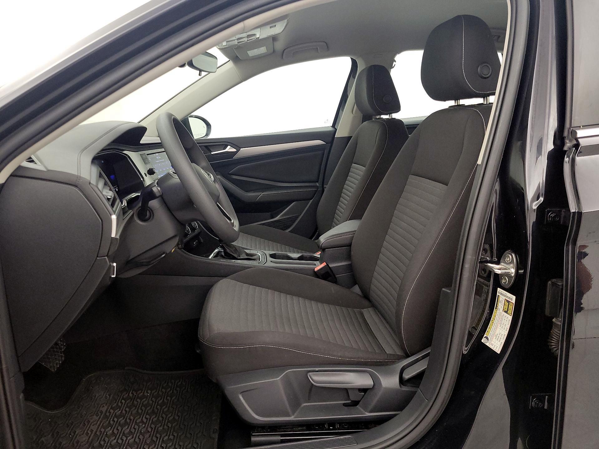 Thumbnail: 2023 Volkswagen Jetta - 11