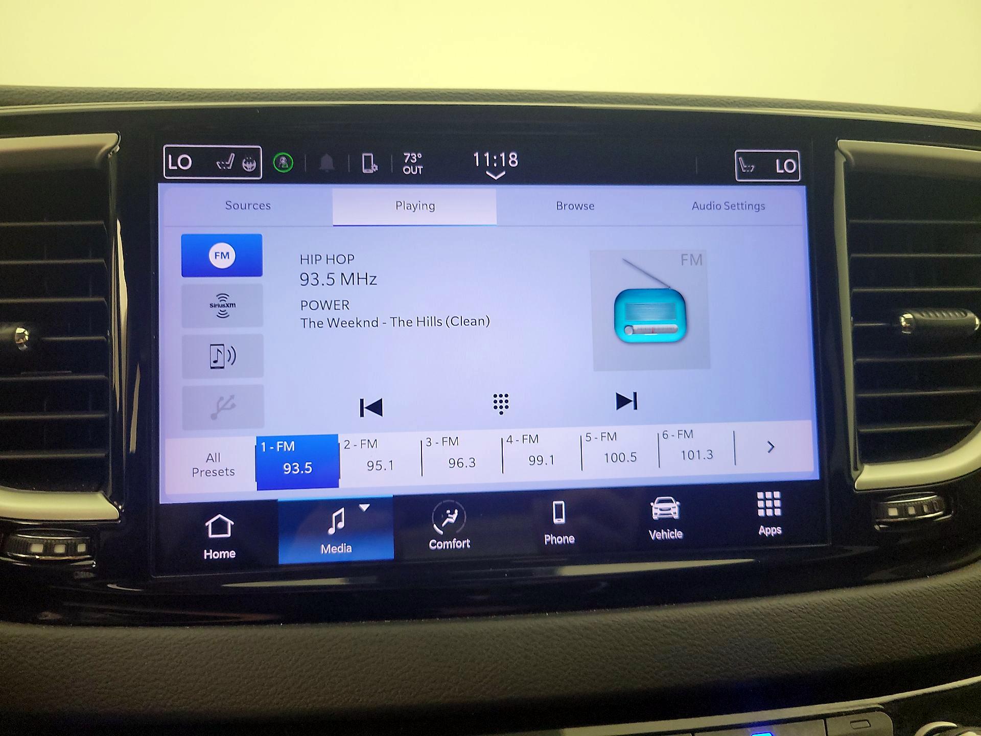Thumbnail: 2023 Chrysler Pacifica - 15