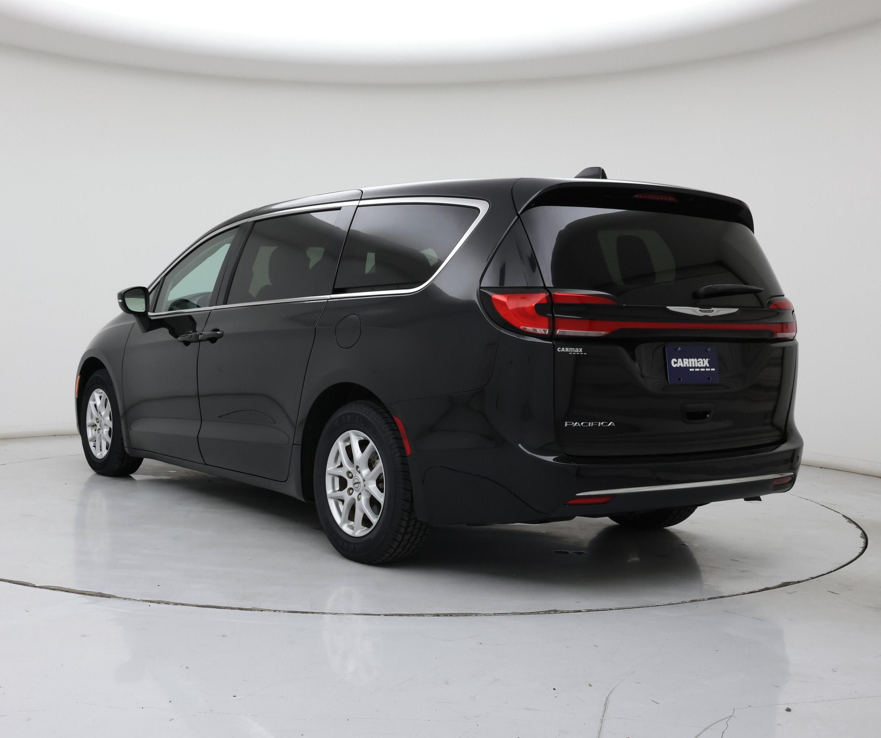 Thumbnail: 2023 Chrysler Pacifica - 2