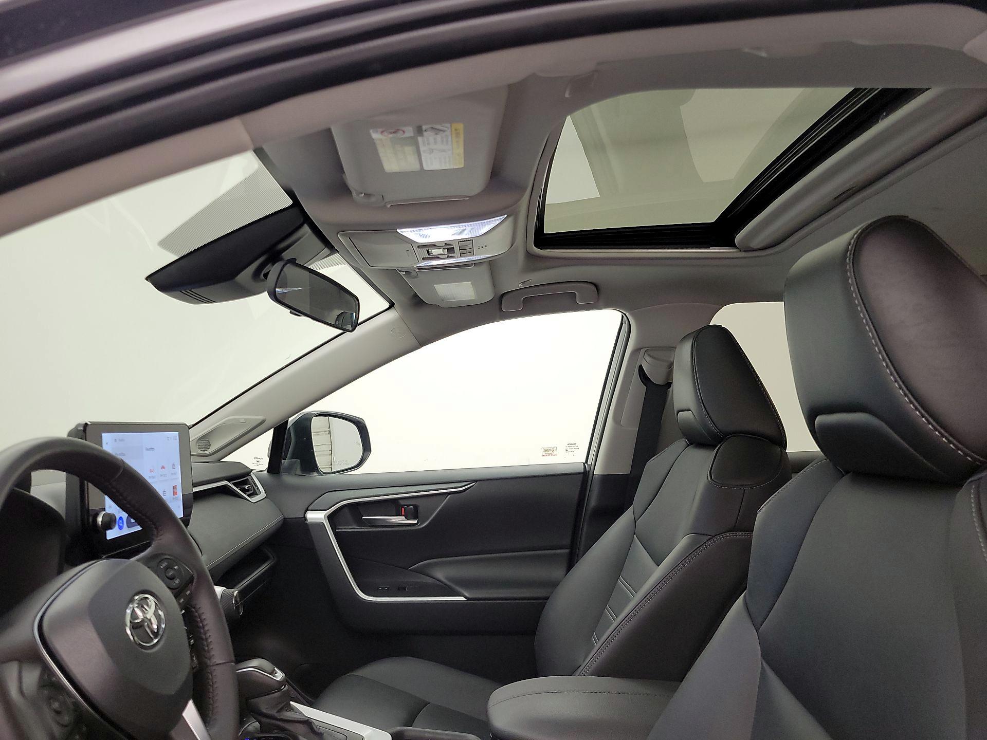 Thumbnail: 2024 Toyota RAV4 - 19