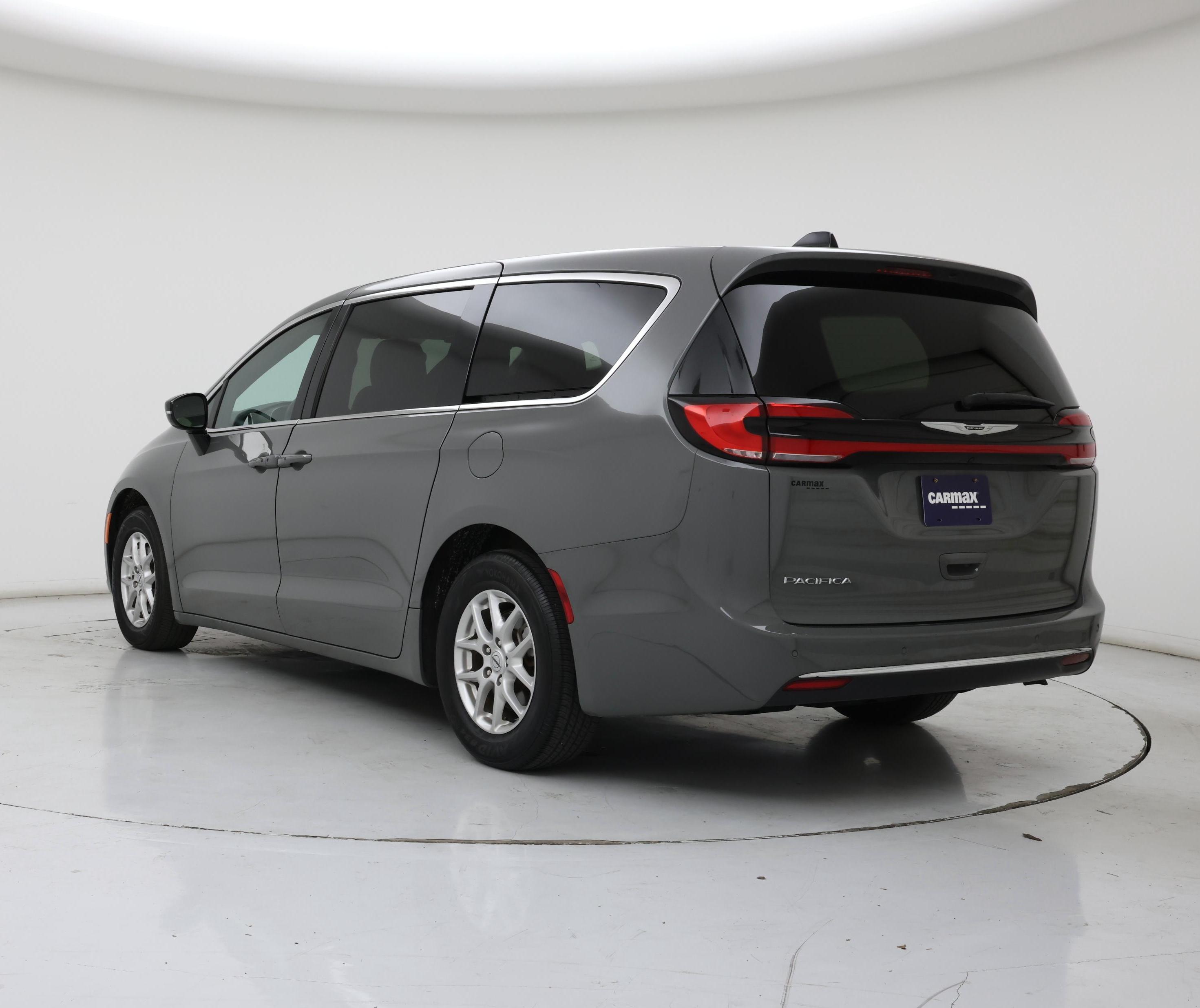 Thumbnail: 2025 Chrysler Pacifica - 2