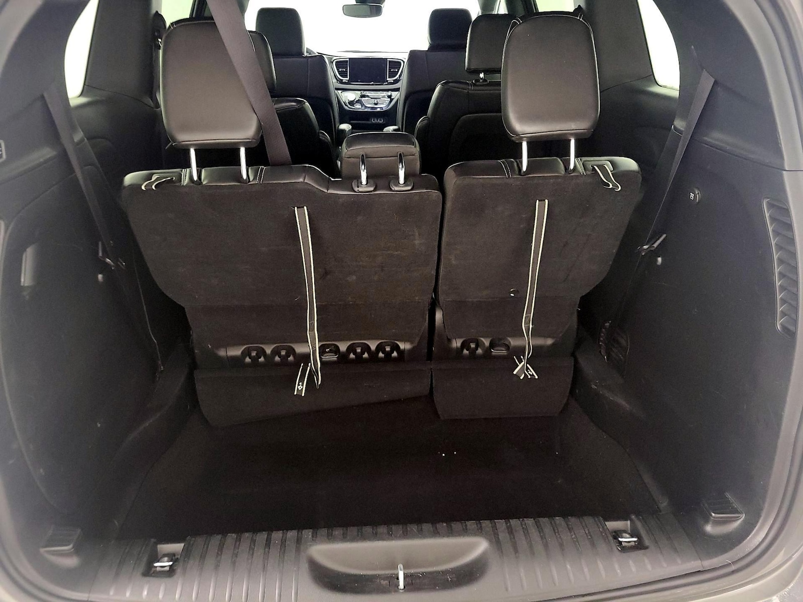 2025 Chrysler Pacifica Select - Photo 22