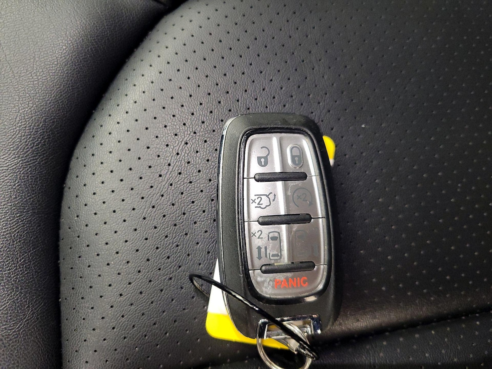 2025 Chrysler Pacifica Select - Photo 25