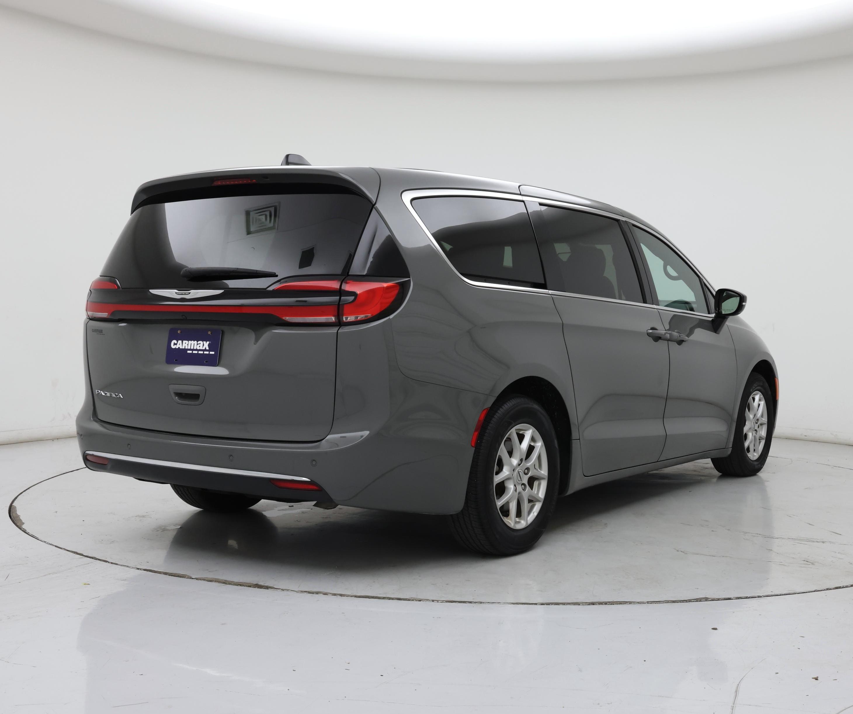 Thumbnail: 2025 Chrysler Pacifica - 8