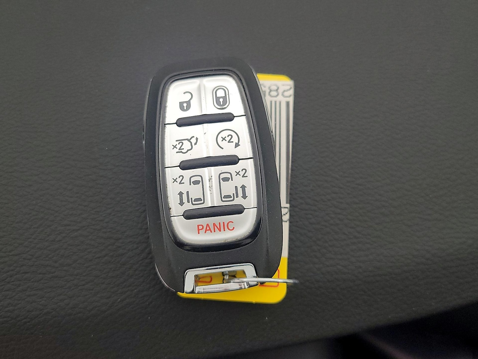 2025 Chrysler Pacifica Select - Photo 25
