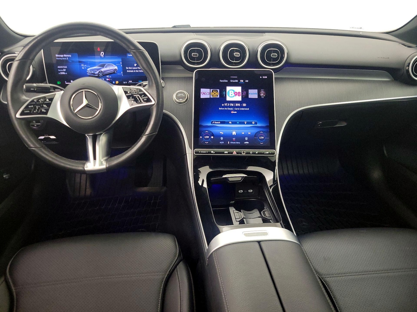 2025 Mercedes-Benz C-Class Sedan C 300 - Photo 10