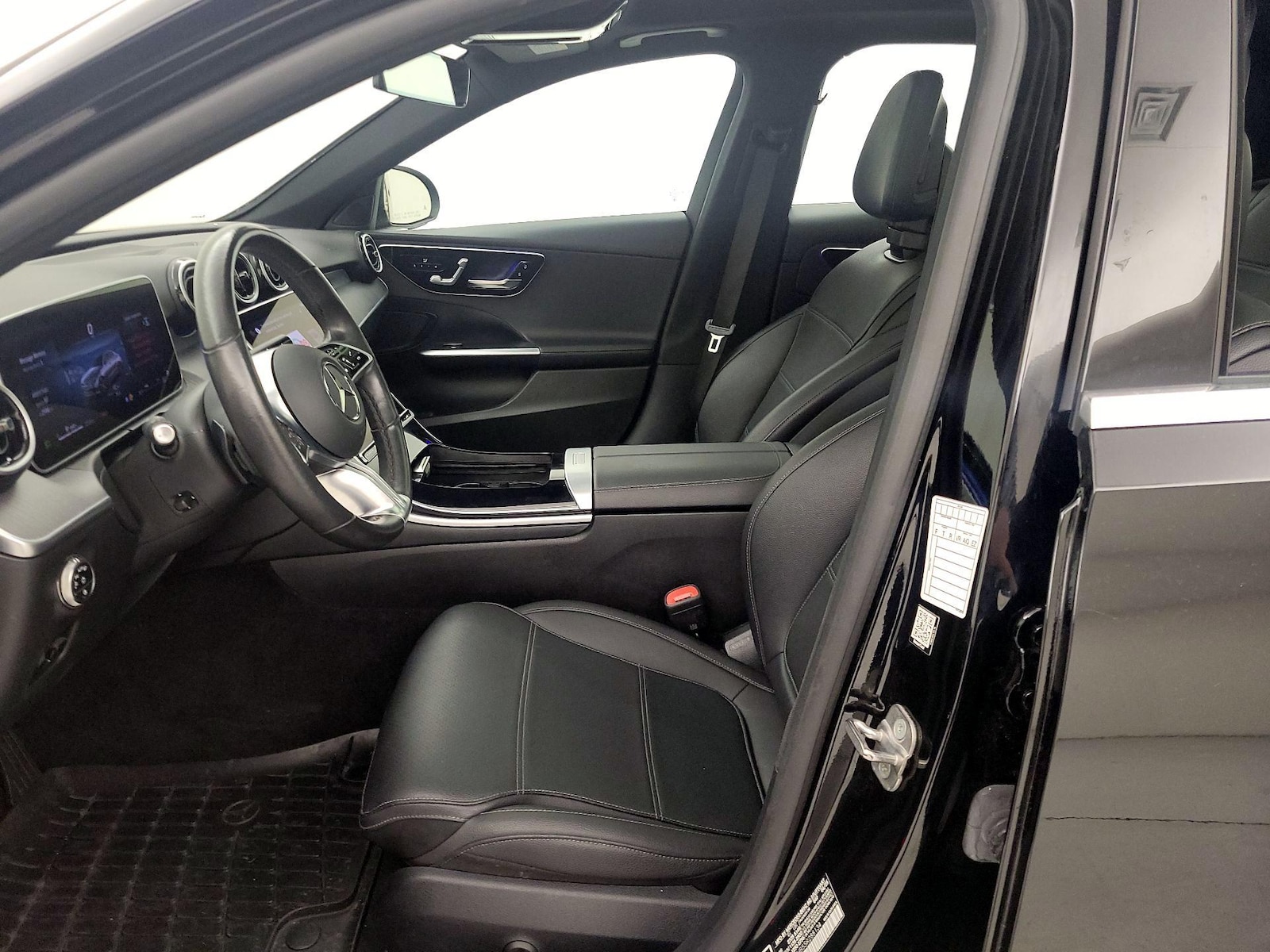 2025 Mercedes-Benz C-Class Sedan C 300 - Photo 12