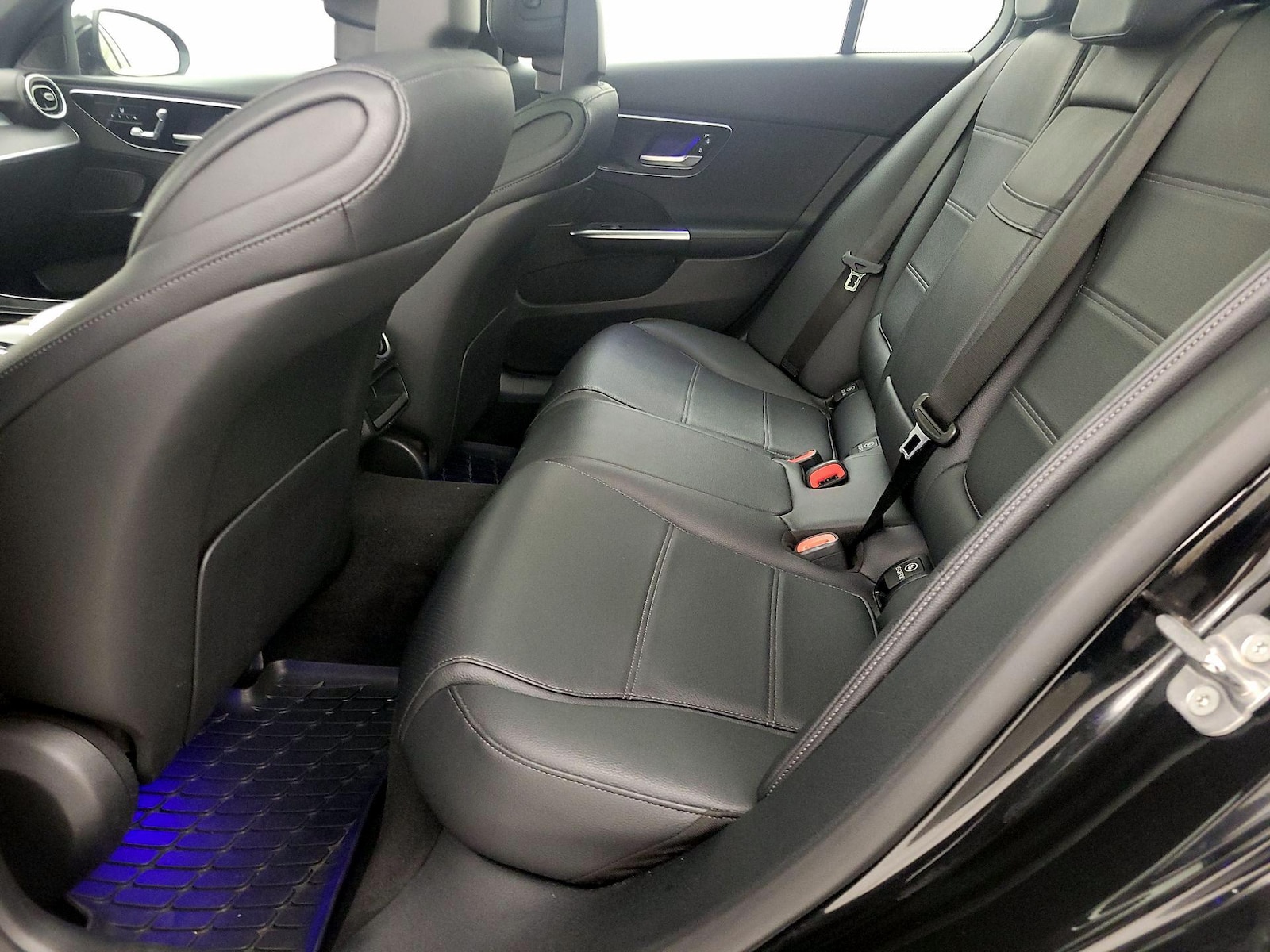 2025 Mercedes-Benz C-Class Sedan C 300 - Photo 21