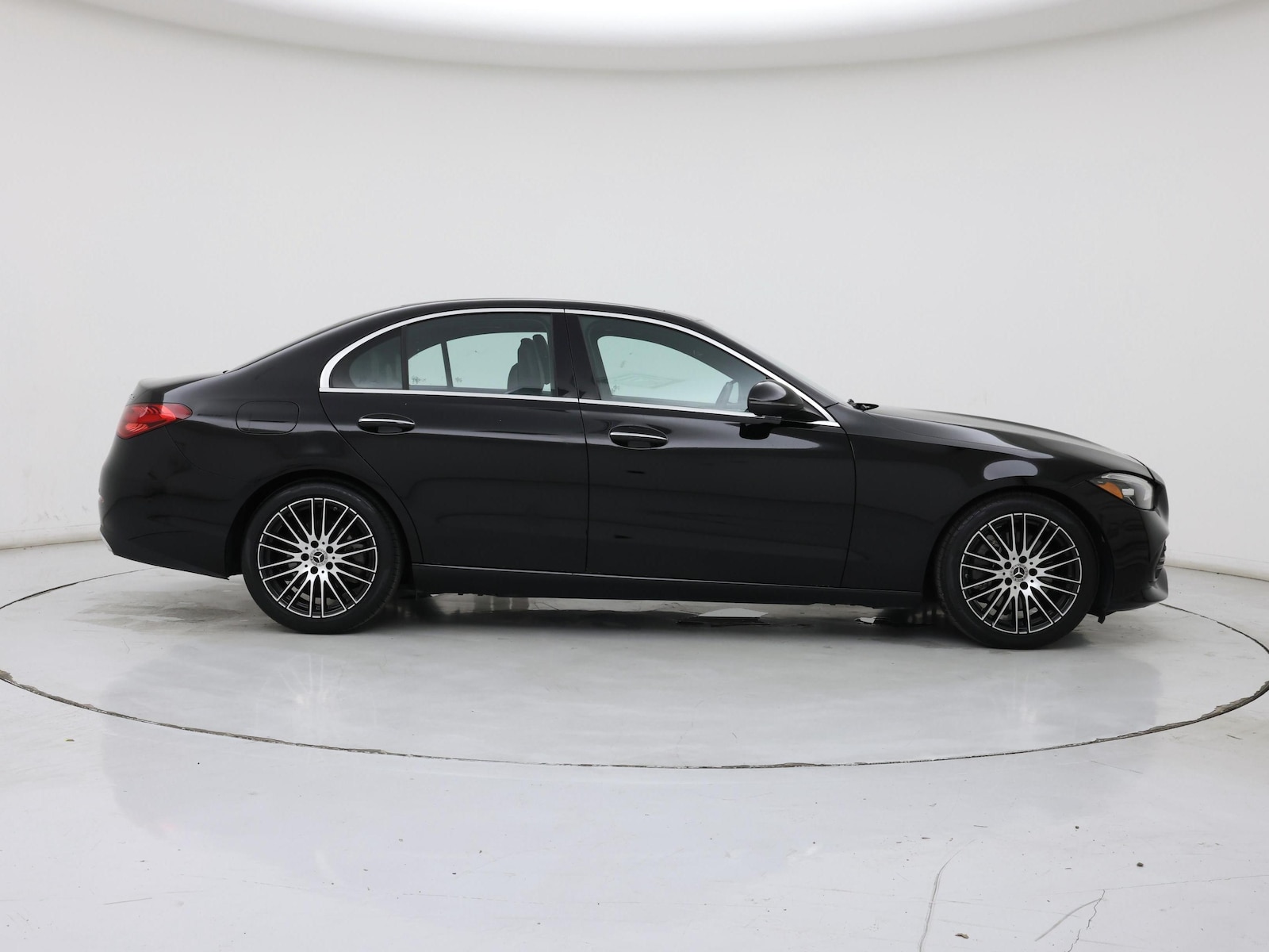 2025 Mercedes-Benz C-Class Sedan C 300 - Photo 8