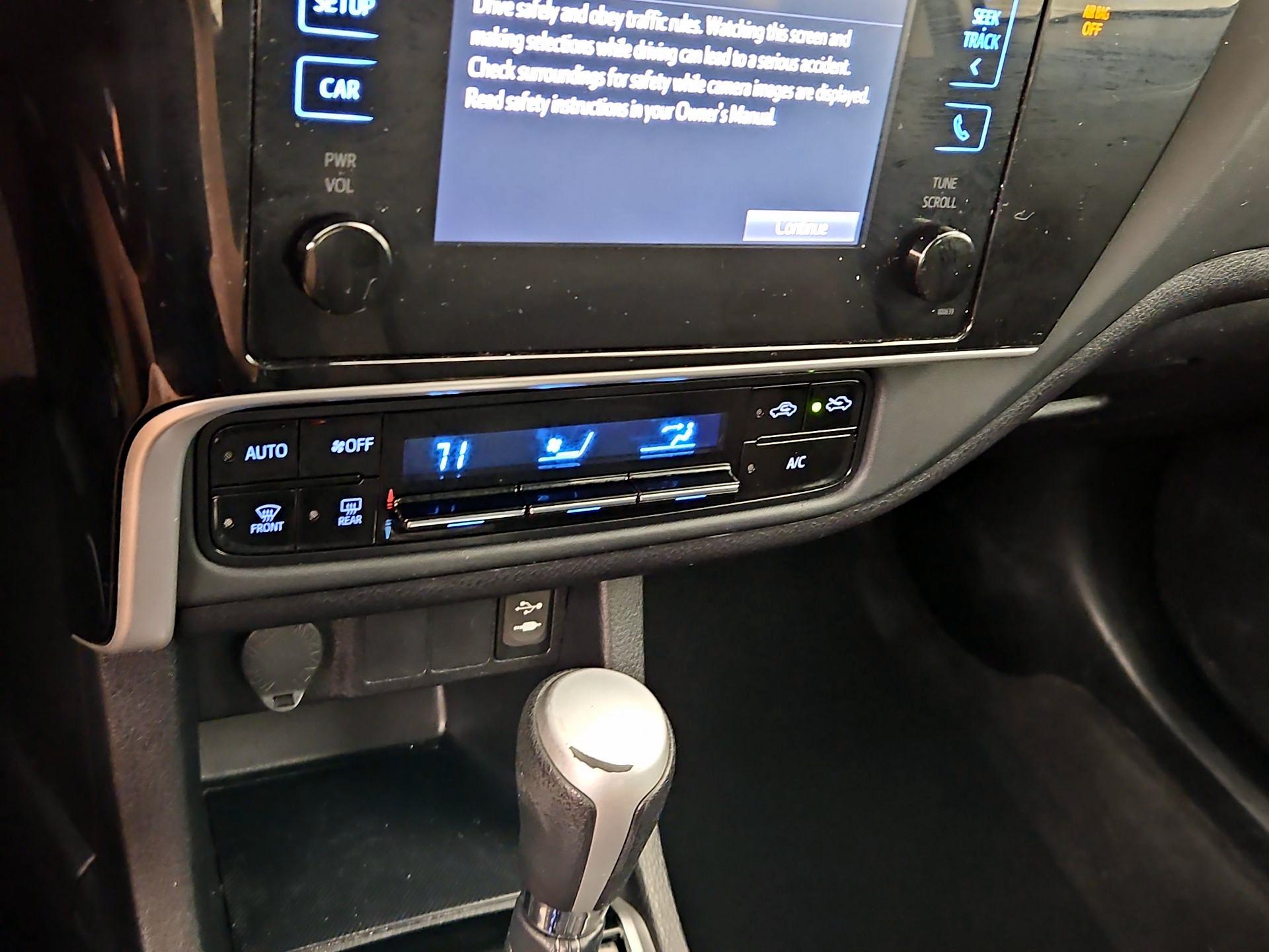 Thumbnail: 2018 Toyota Corolla - 16