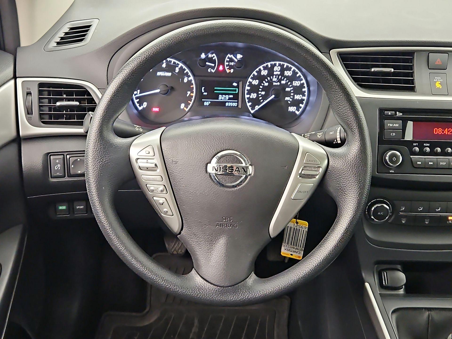 Thumbnail: 2017 Nissan Sentra - 10