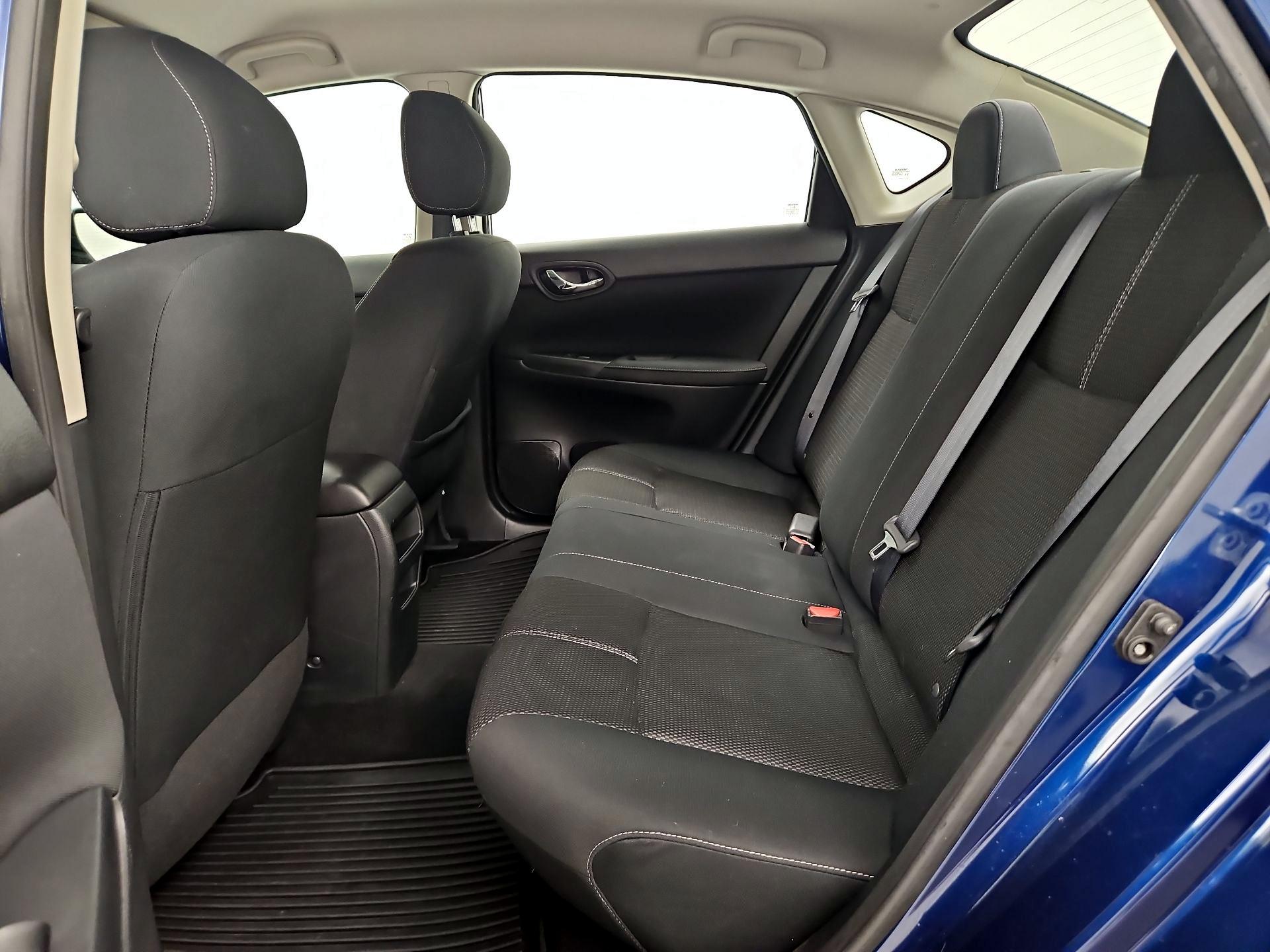 Thumbnail: 2017 Nissan Sentra - 18
