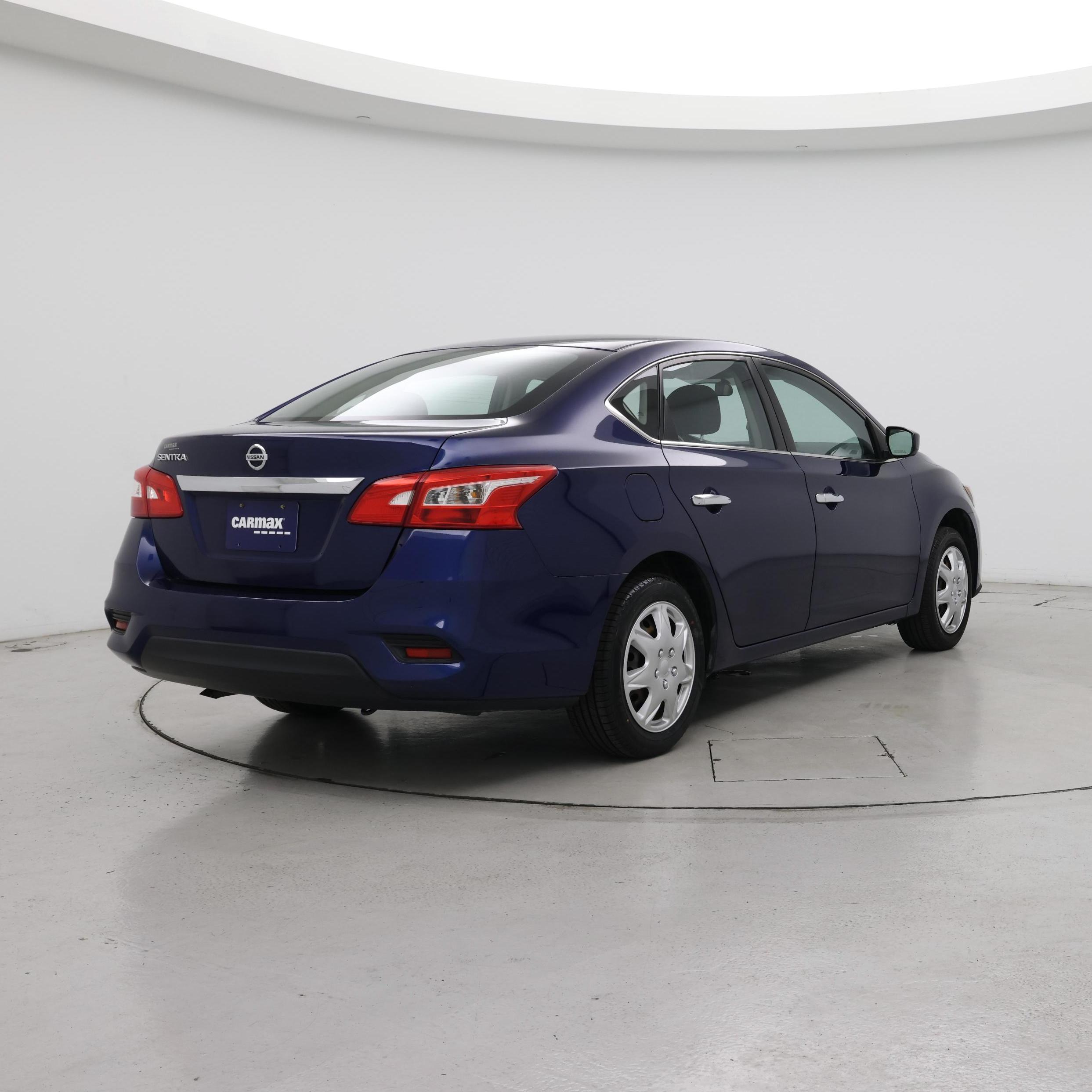 Thumbnail: 2017 Nissan Sentra - 8