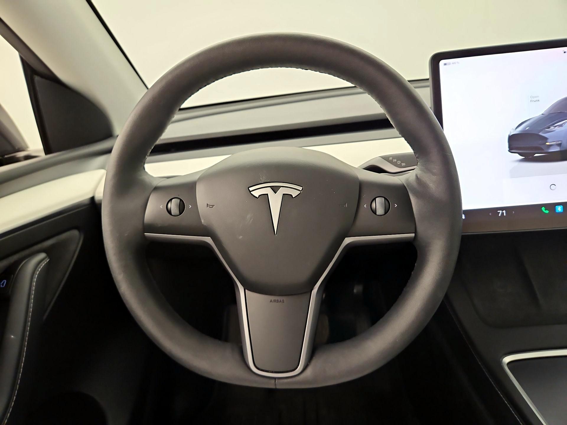 Thumbnail: 2023 Tesla Model Y - 10