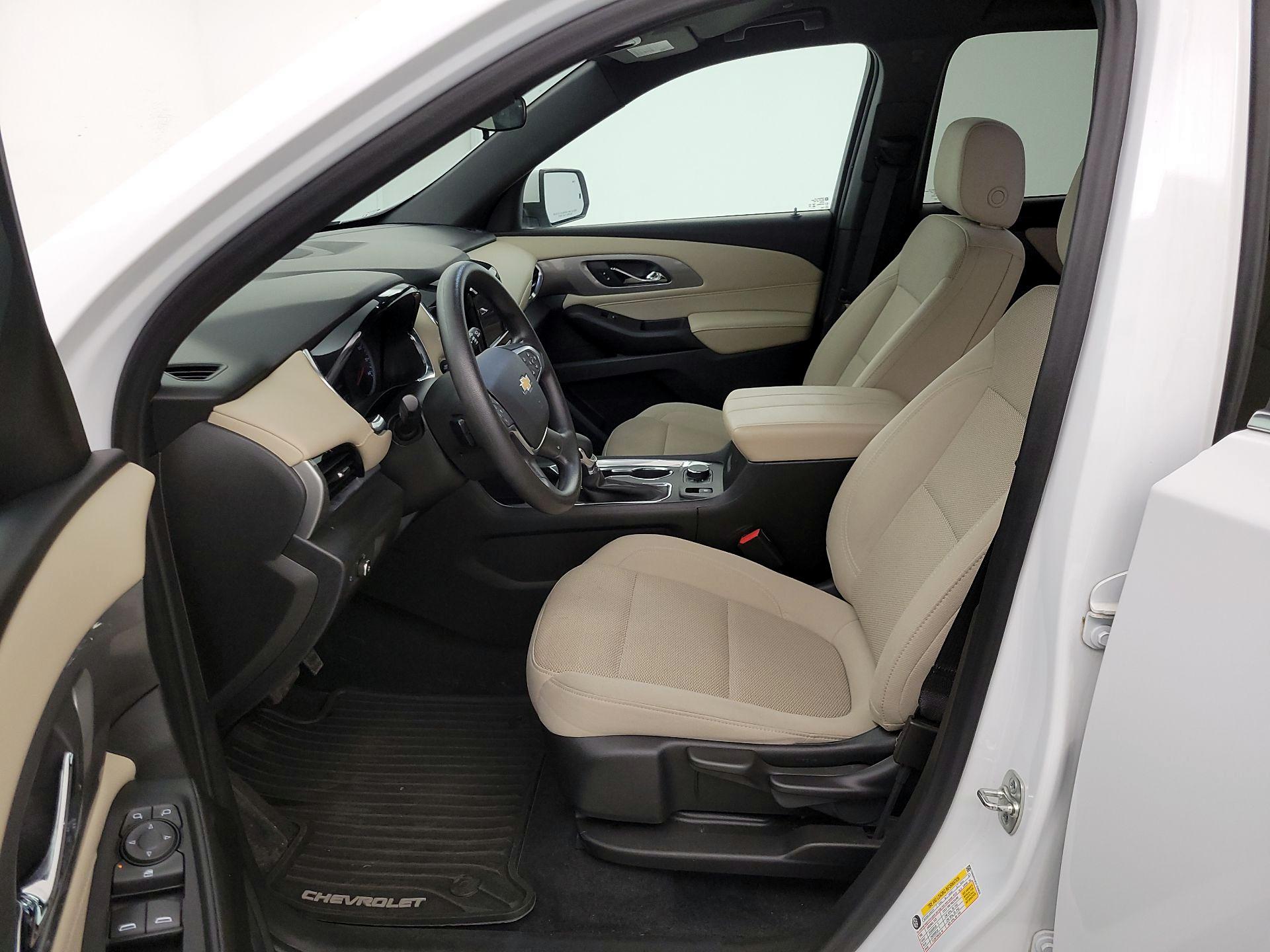 Thumbnail: 2023 Chevrolet Traverse - 11