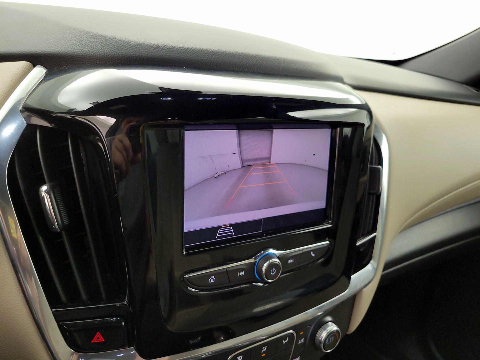 Thumbnail: 2023 Chevrolet Traverse - 14