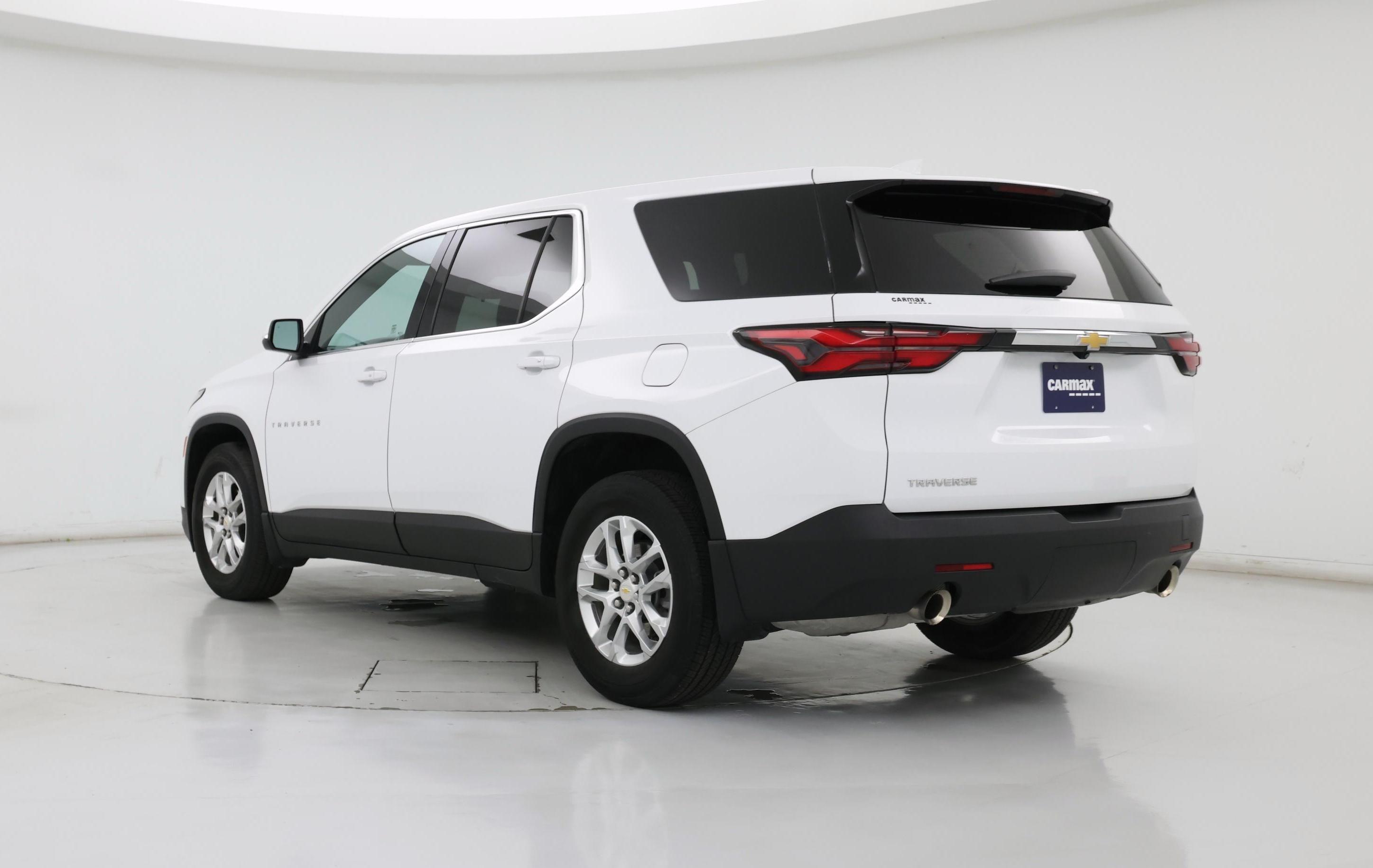 Thumbnail: 2023 Chevrolet Traverse - 2