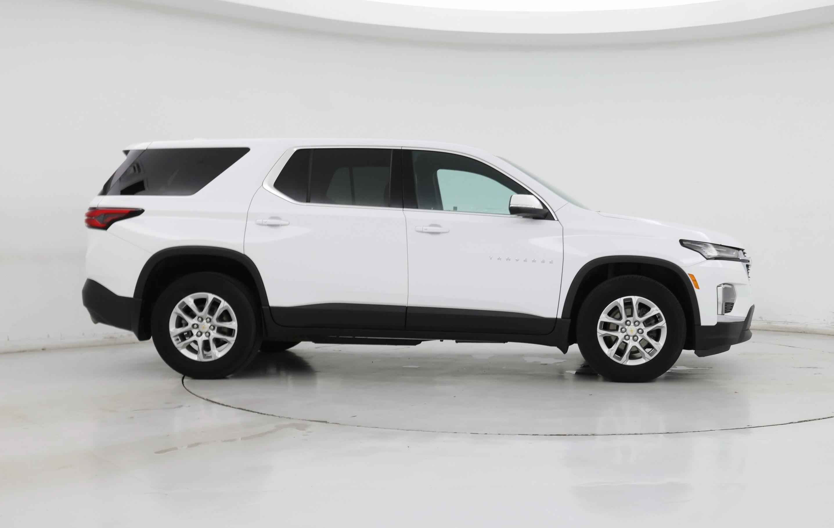 Thumbnail: 2023 Chevrolet Traverse - 7