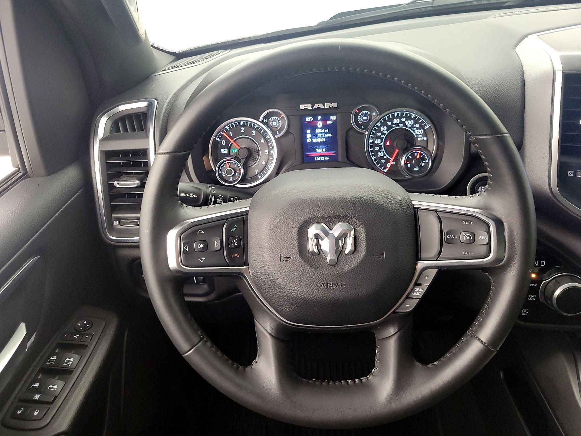 Thumbnail: 2024 RAM 1500 - 10