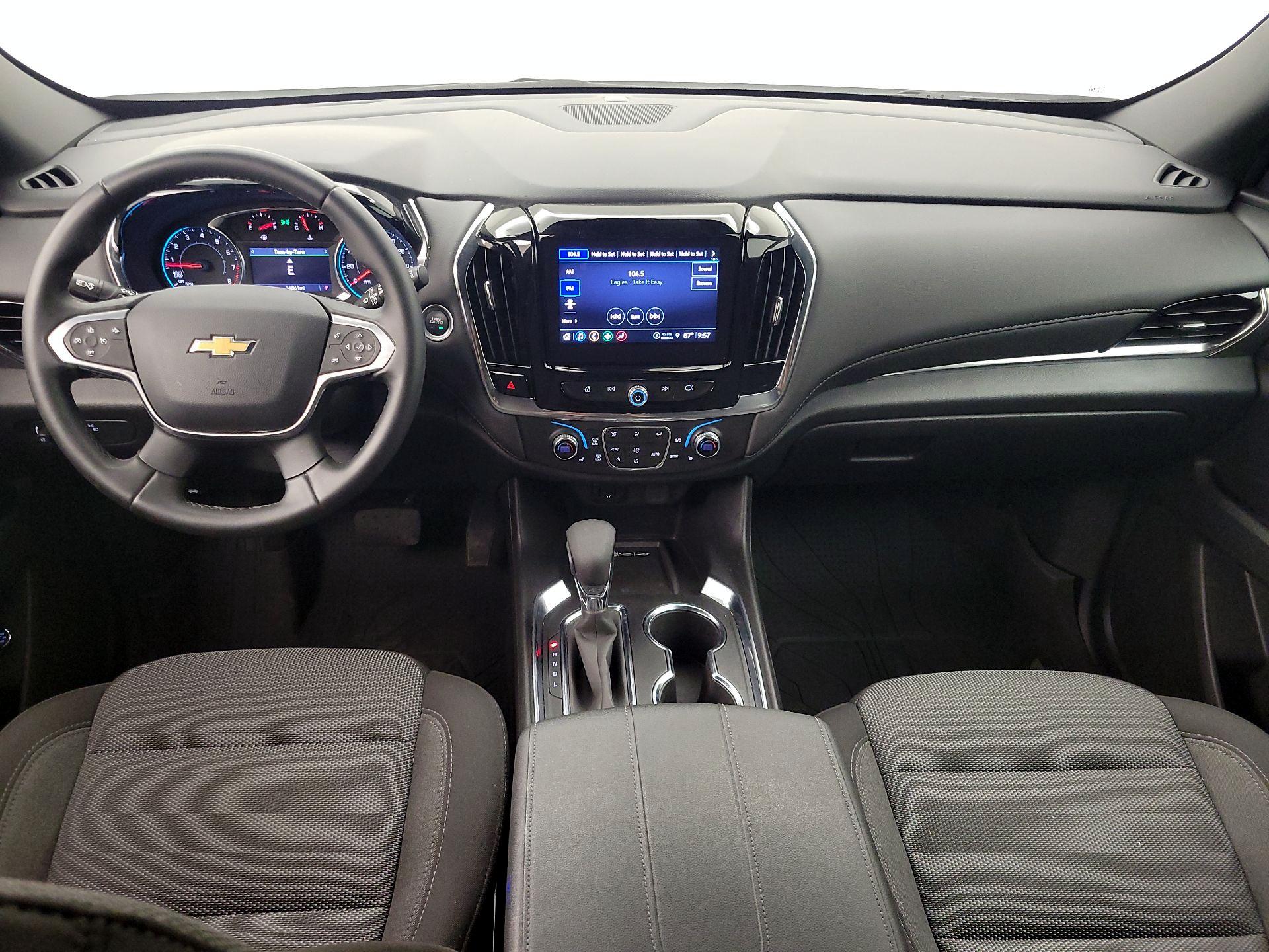 Thumbnail: 2023 Chevrolet Traverse - 9