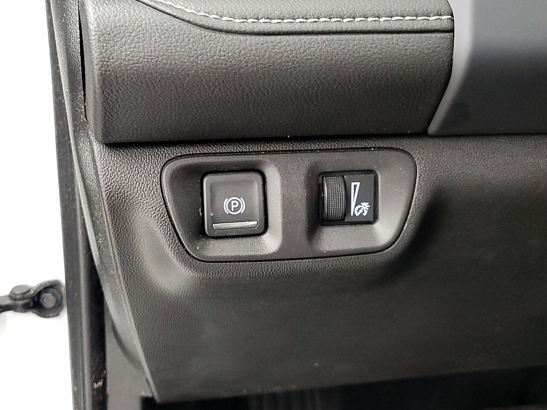 Thumbnail: 2023 GMC Acadia - 13