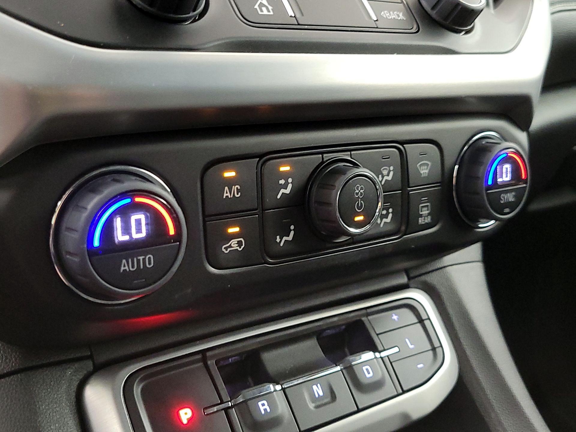 Thumbnail: 2023 GMC Acadia - 16