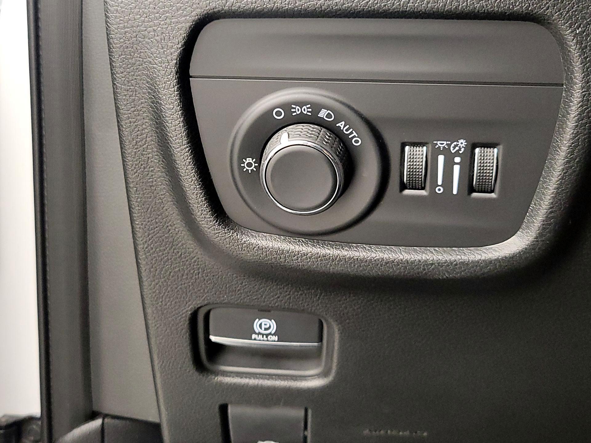 Thumbnail: 2023 Jeep Grand Cherokee - 13