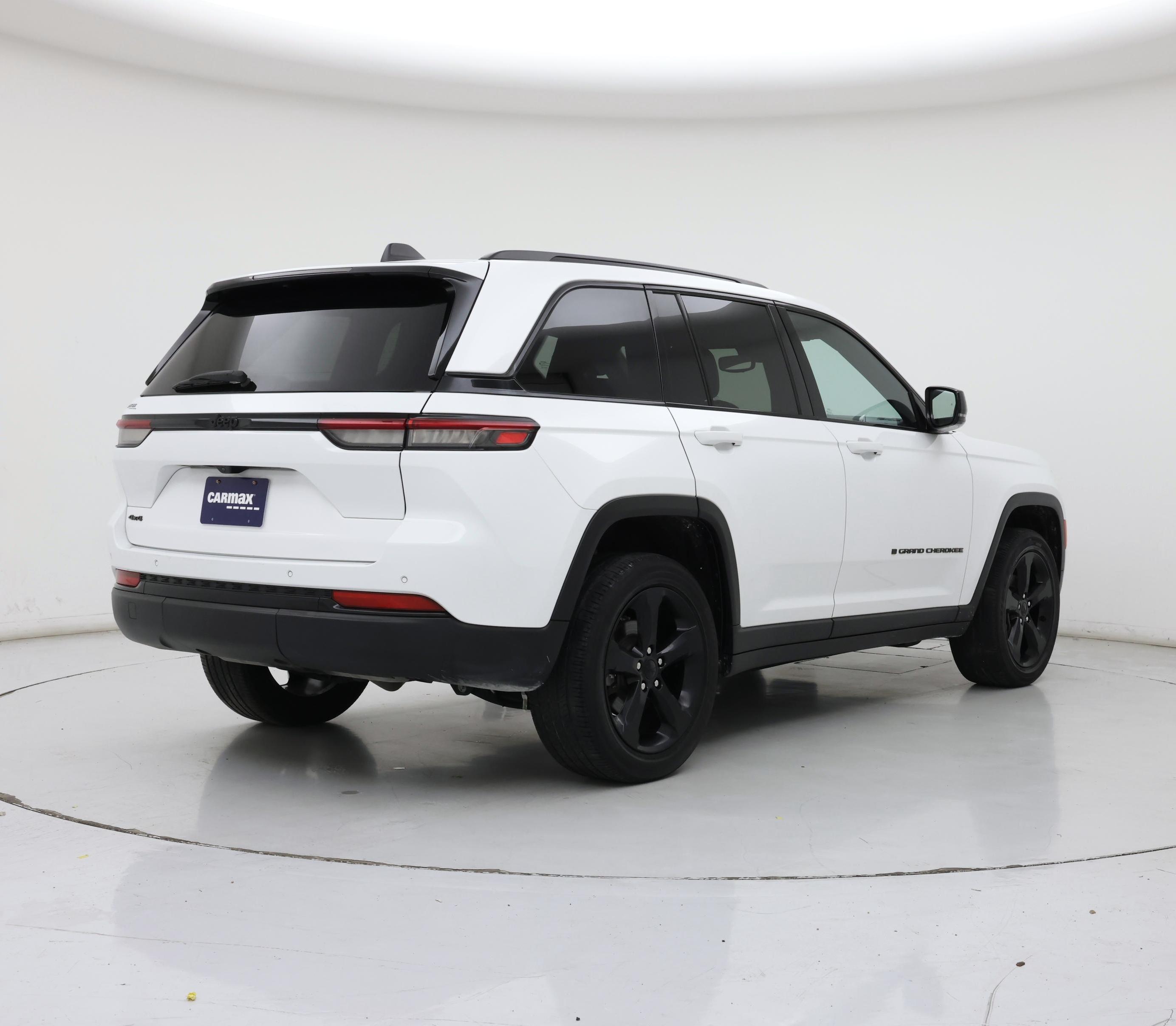 Thumbnail: 2023 Jeep Grand Cherokee - 8