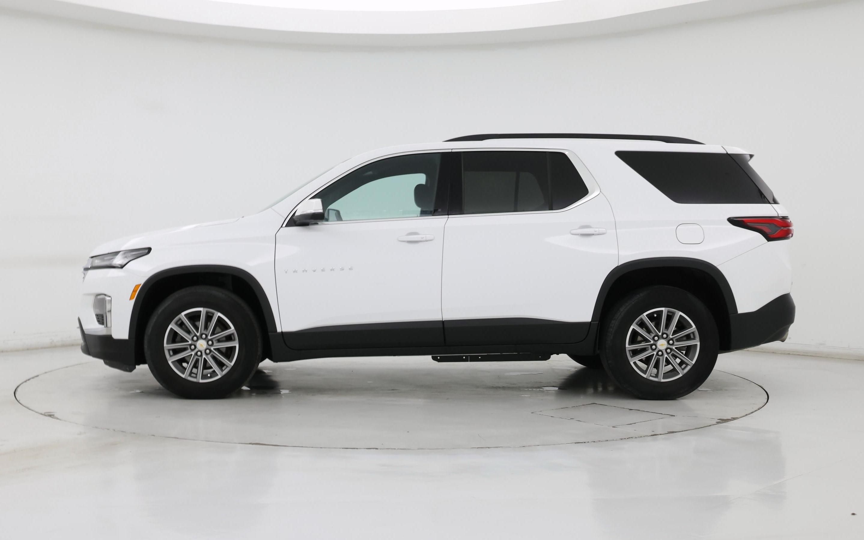 Thumbnail: 2023 Chevrolet Traverse - 3