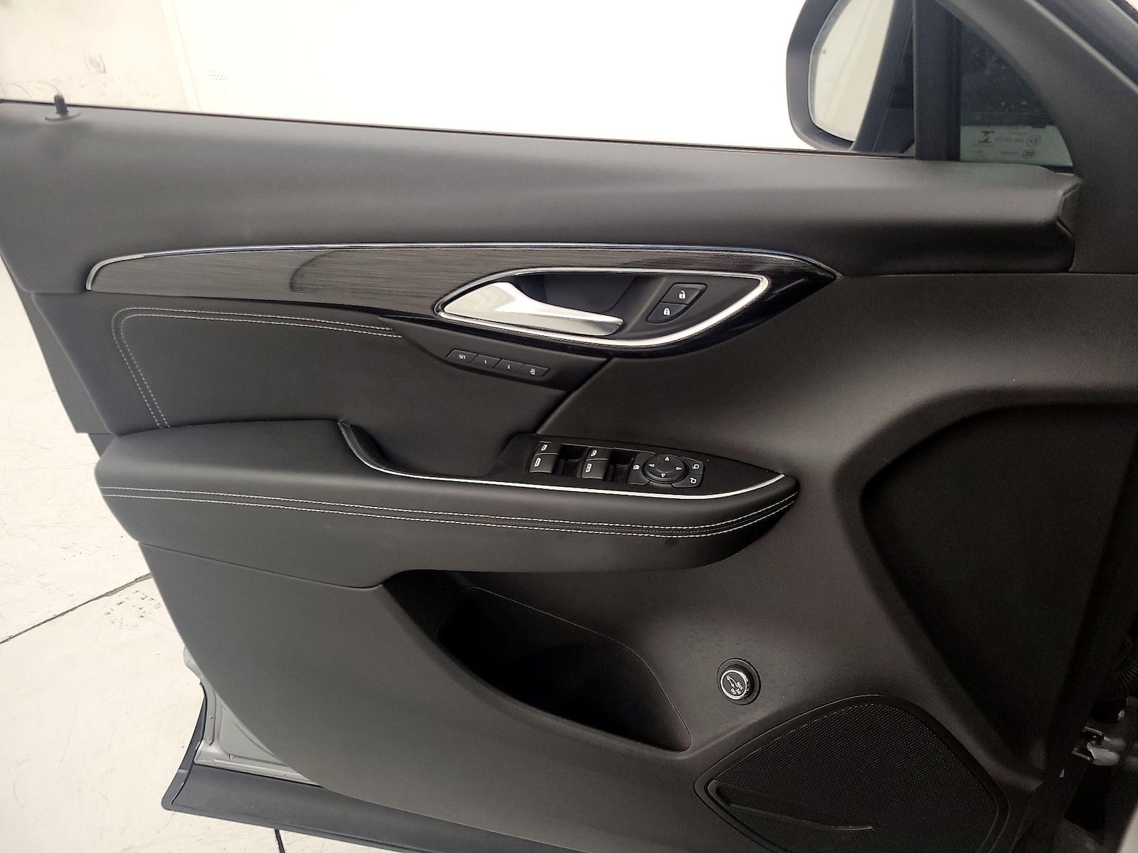 2023 Buick Envision Essence - Photo 13