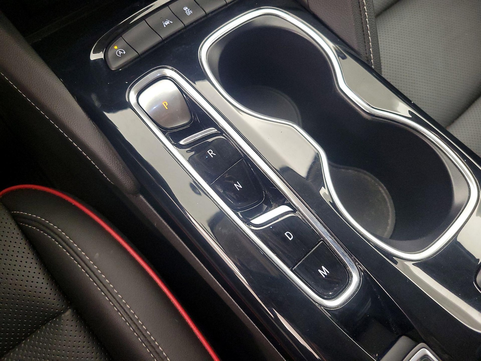 2023 Buick Envision Essence - Photo 18