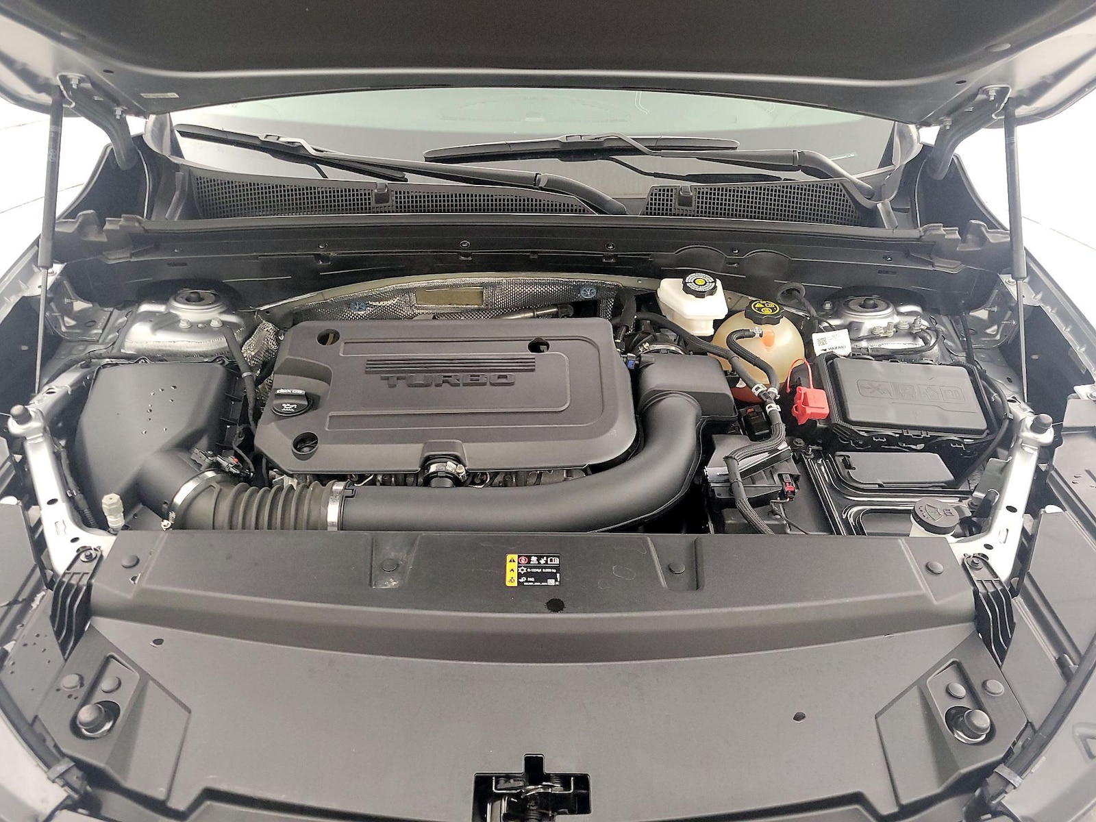 2023 Buick Envision Essence - Photo 23