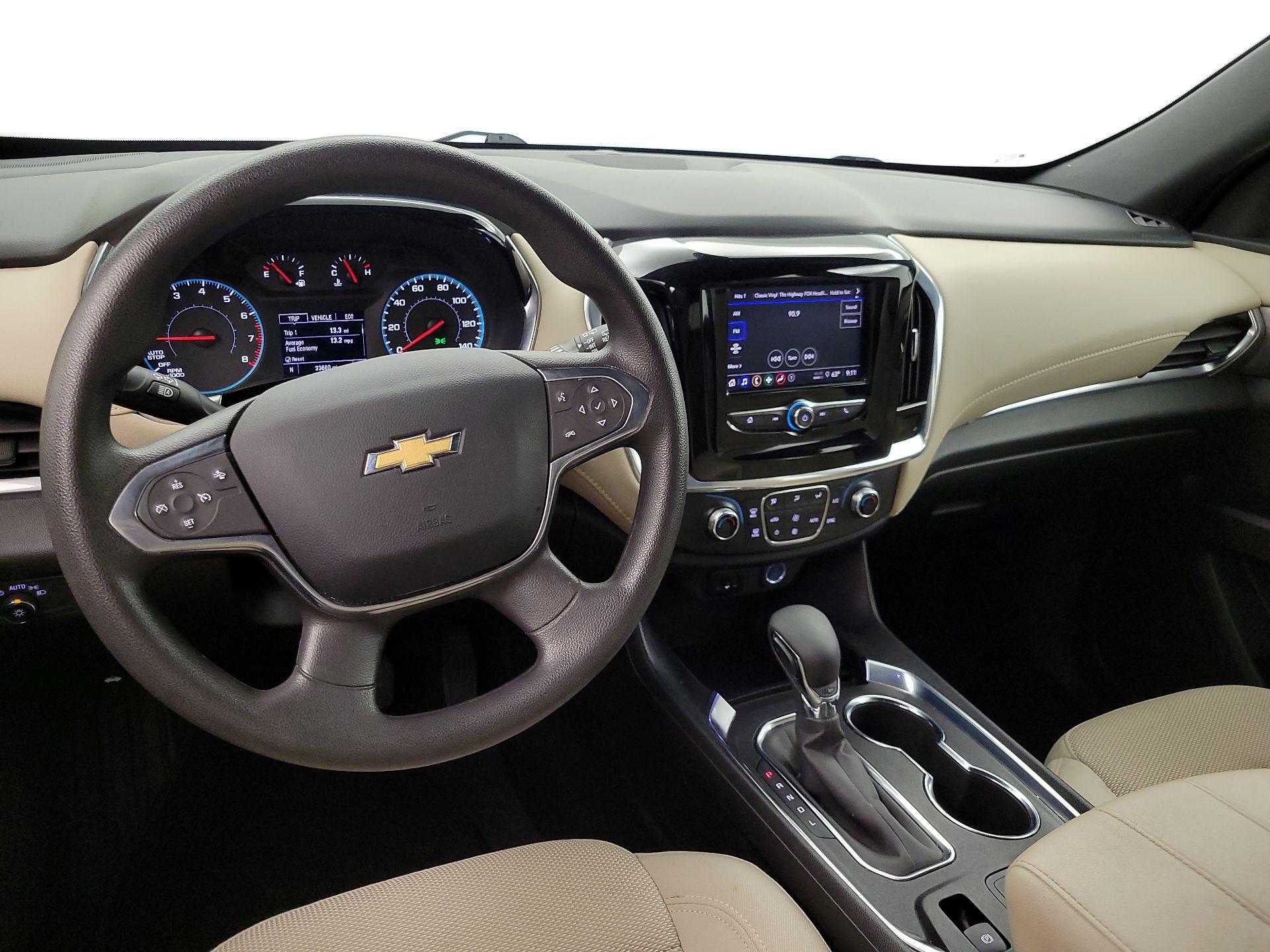 Thumbnail: 2023 Chevrolet Traverse - 9
