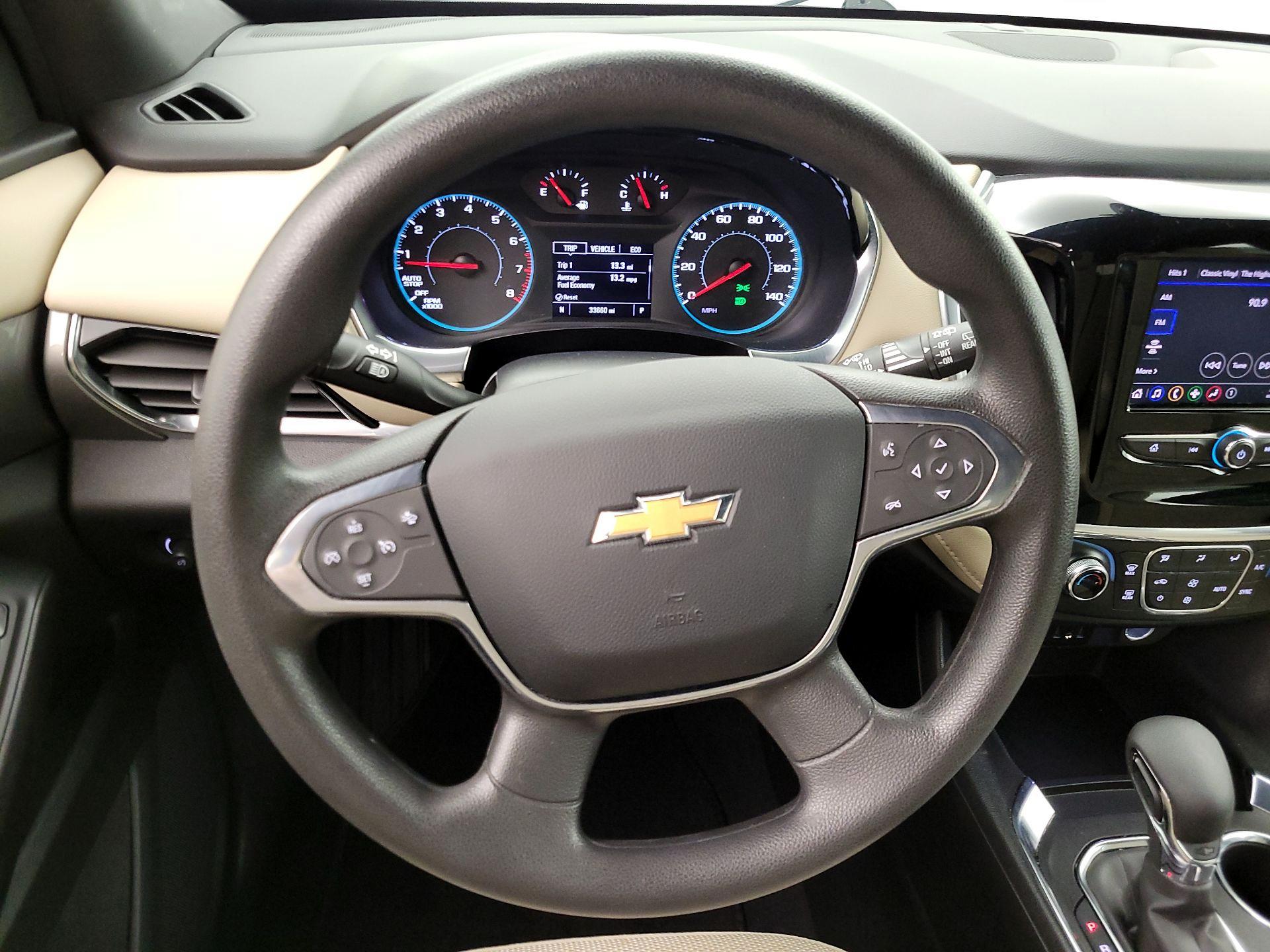 Thumbnail: 2023 Chevrolet Traverse - 10