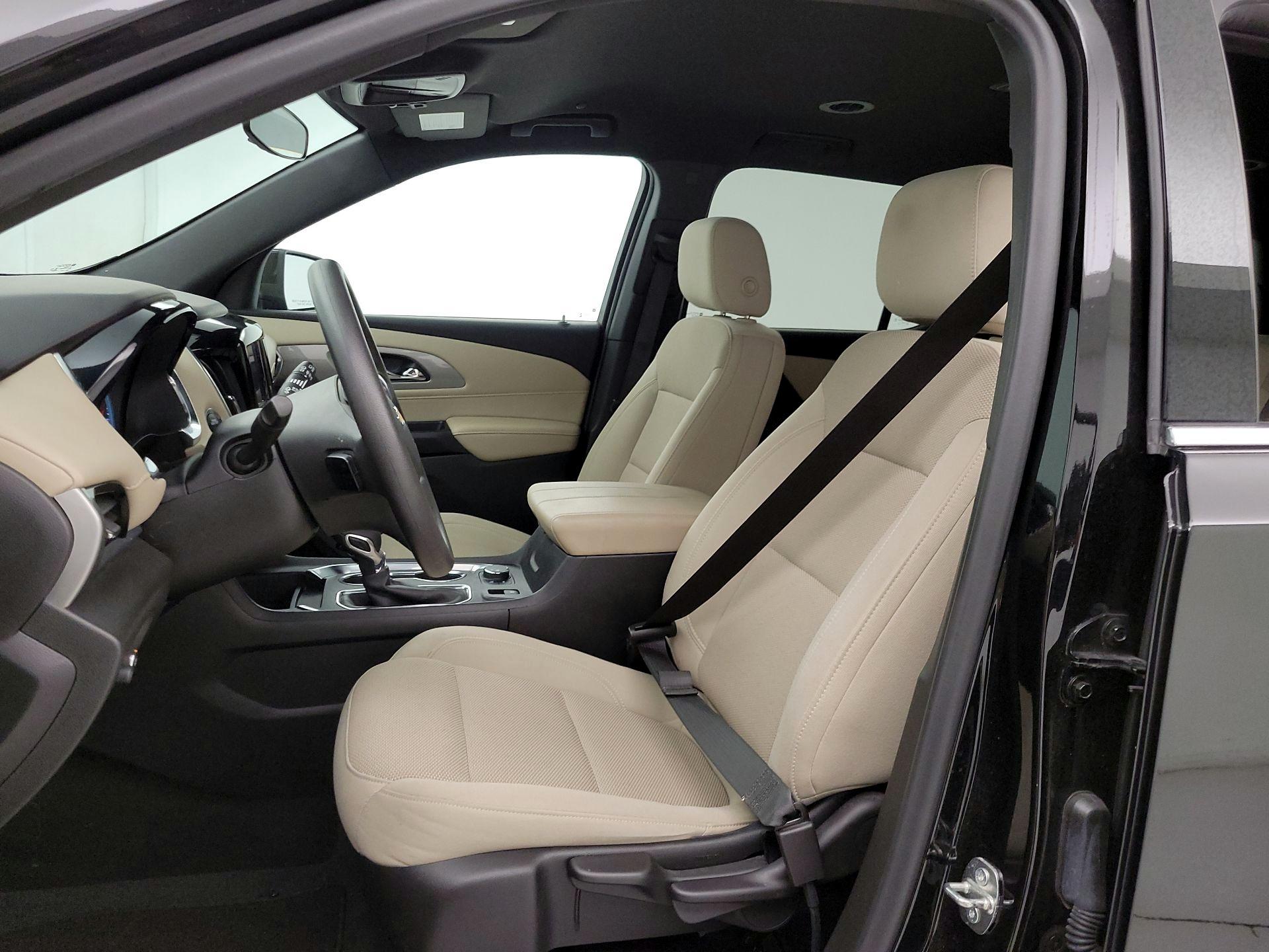 Thumbnail: 2023 Chevrolet Traverse - 11