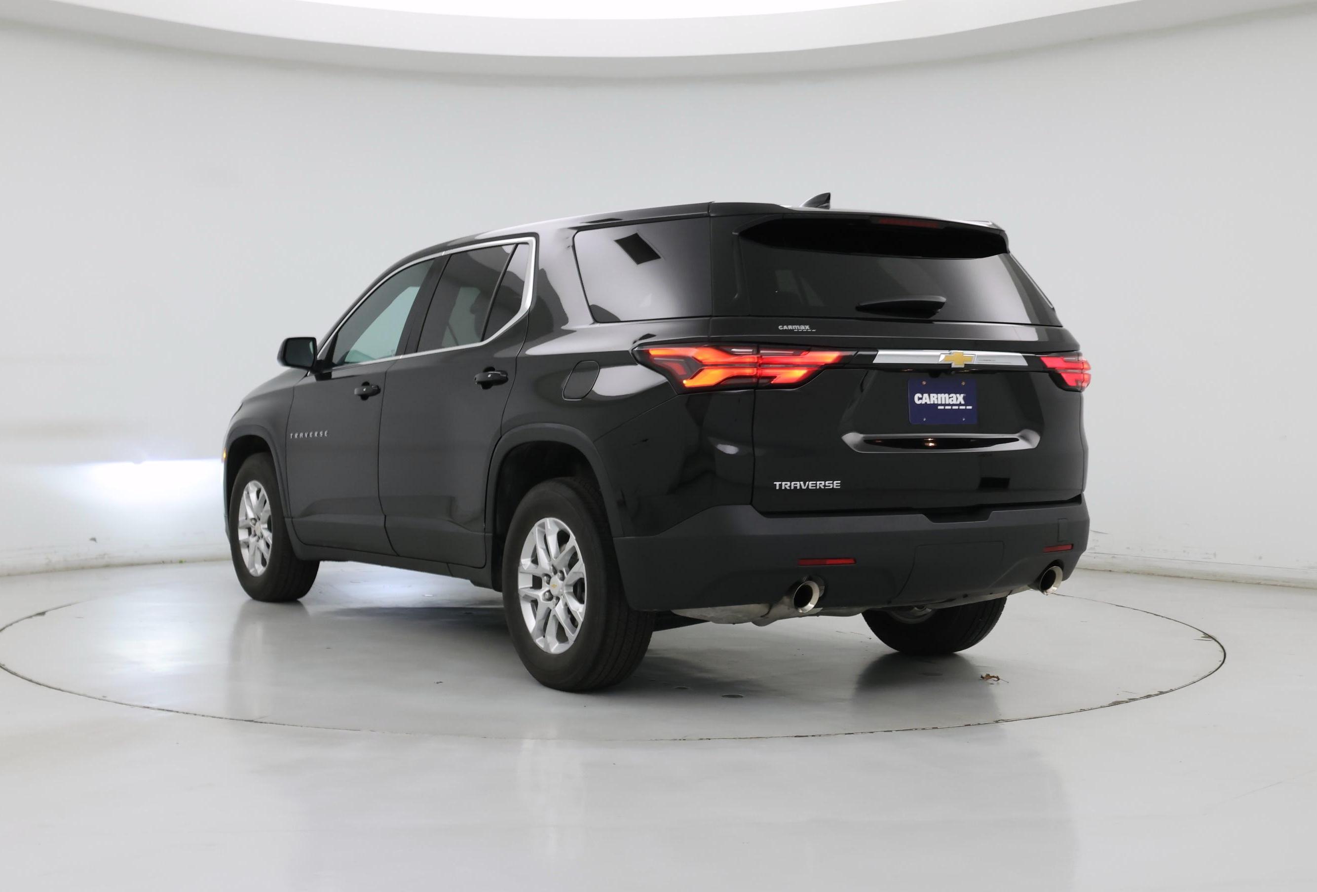 Thumbnail: 2023 Chevrolet Traverse - 2