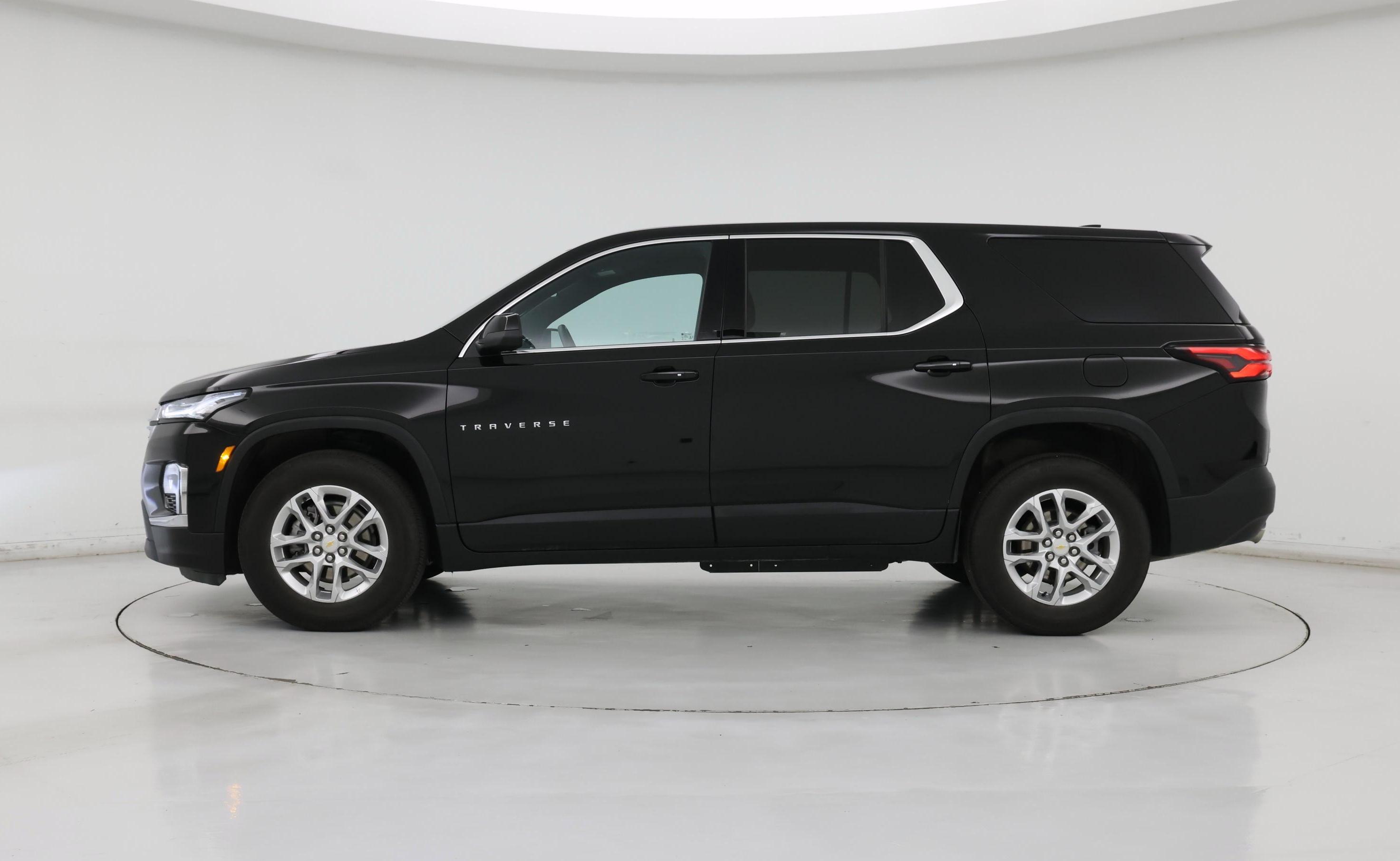 Thumbnail: 2023 Chevrolet Traverse - 3