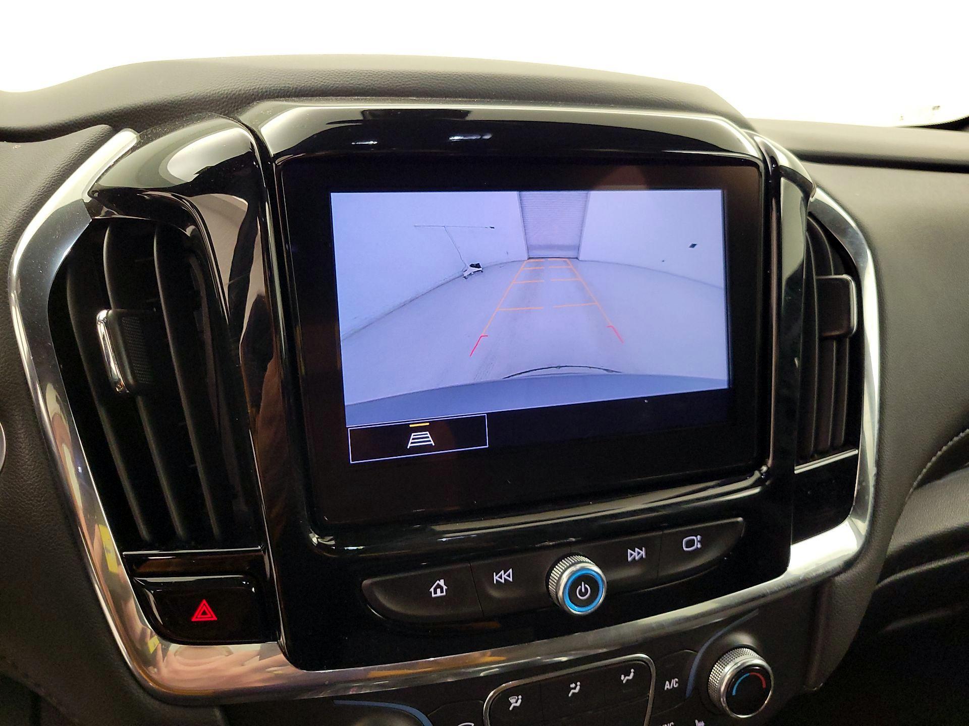 Thumbnail: 2023 Chevrolet Traverse - 14