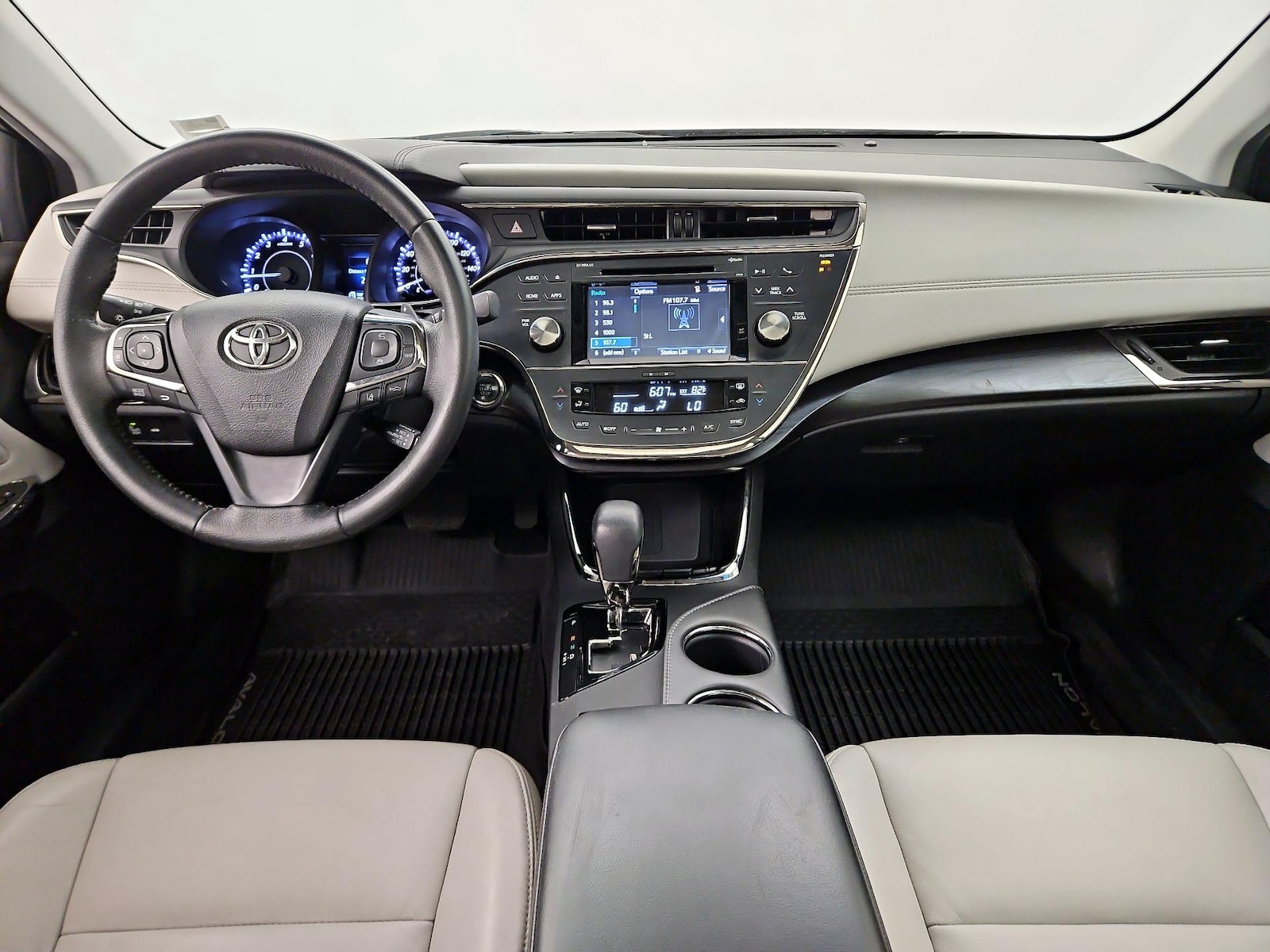 2017 Toyota Avalon XLE Premium - Photo 10