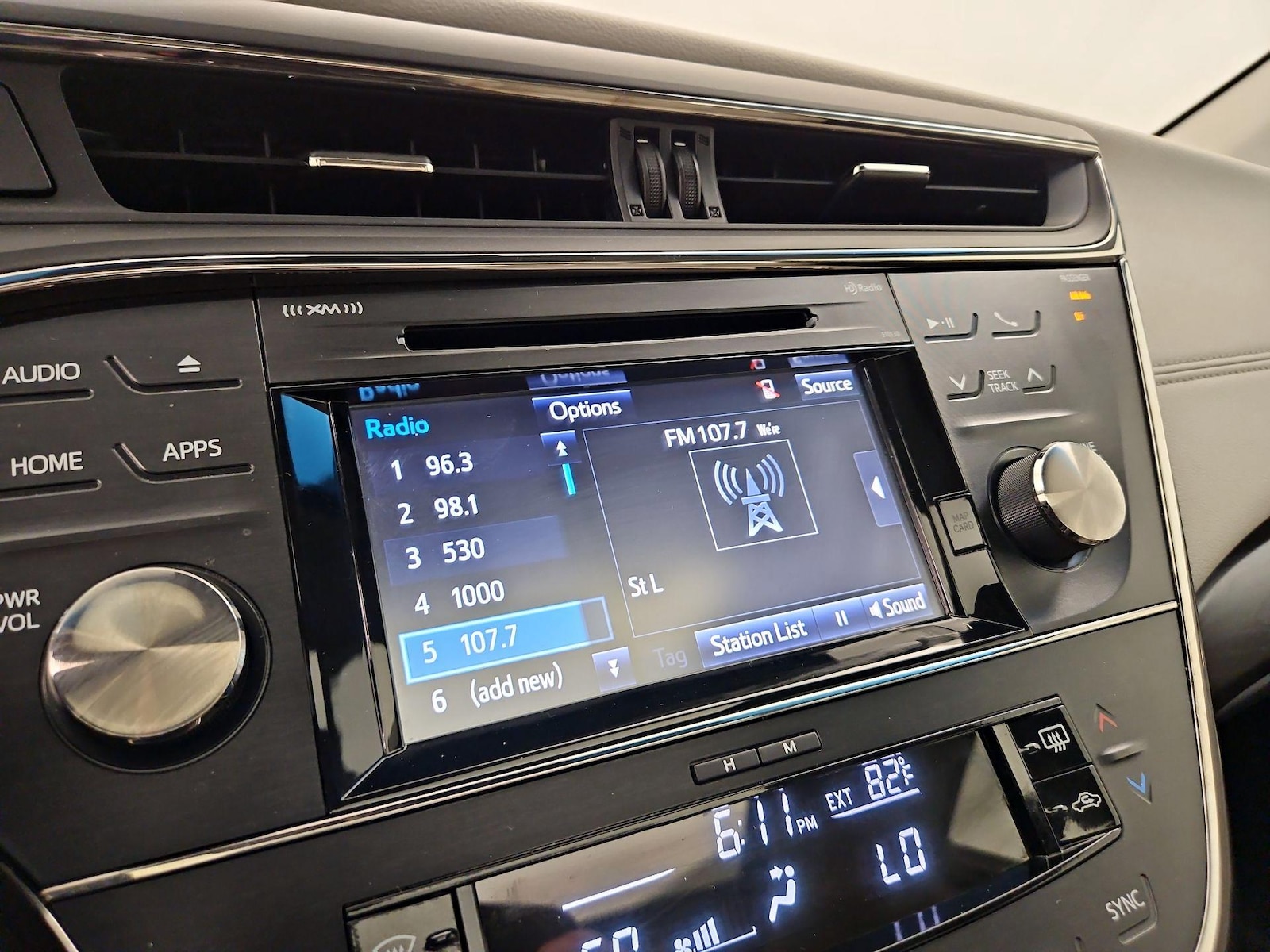 2017 Toyota Avalon XLE Premium - Photo 16