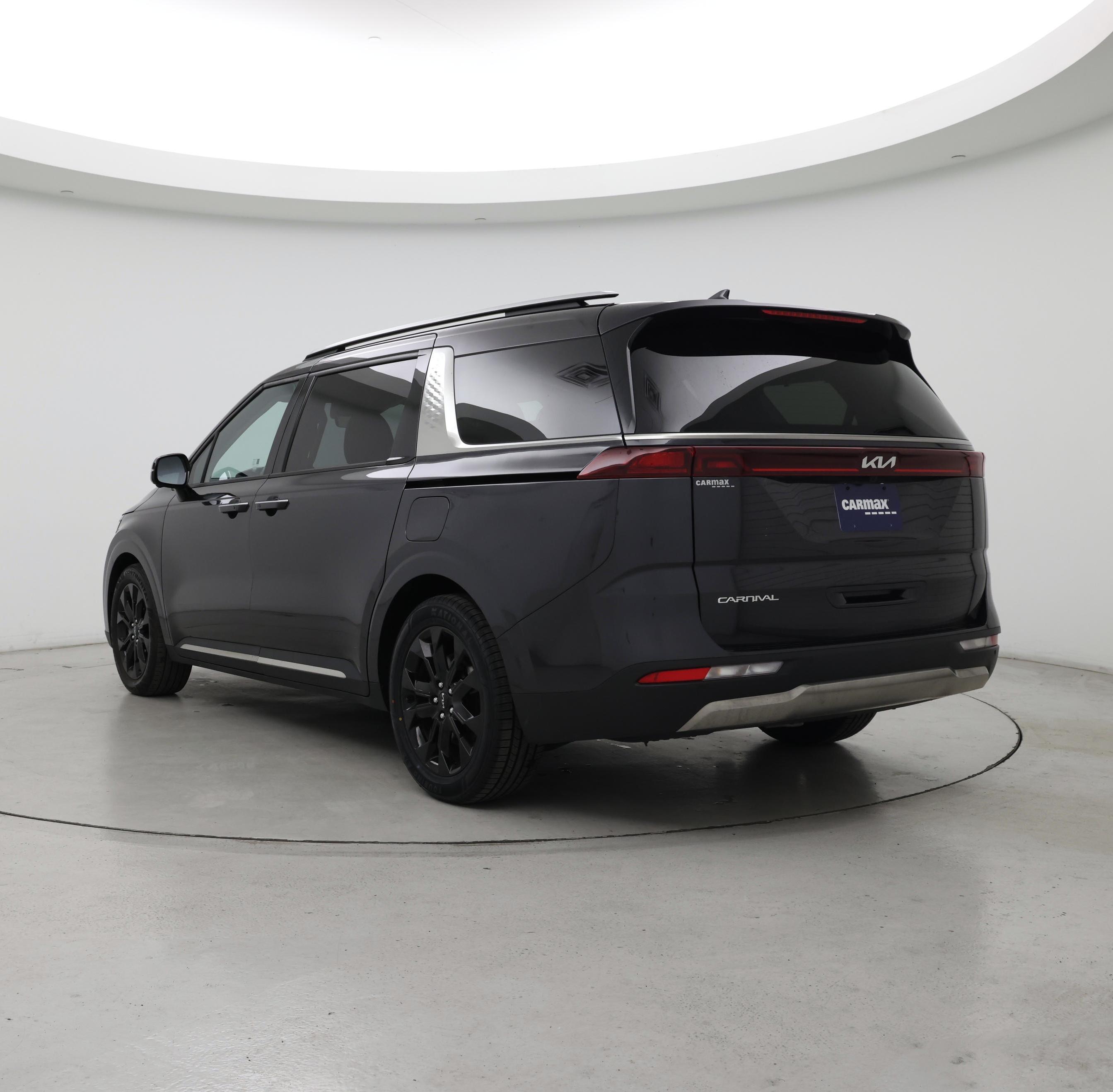 Thumbnail: 2023 Kia Carnival - 2