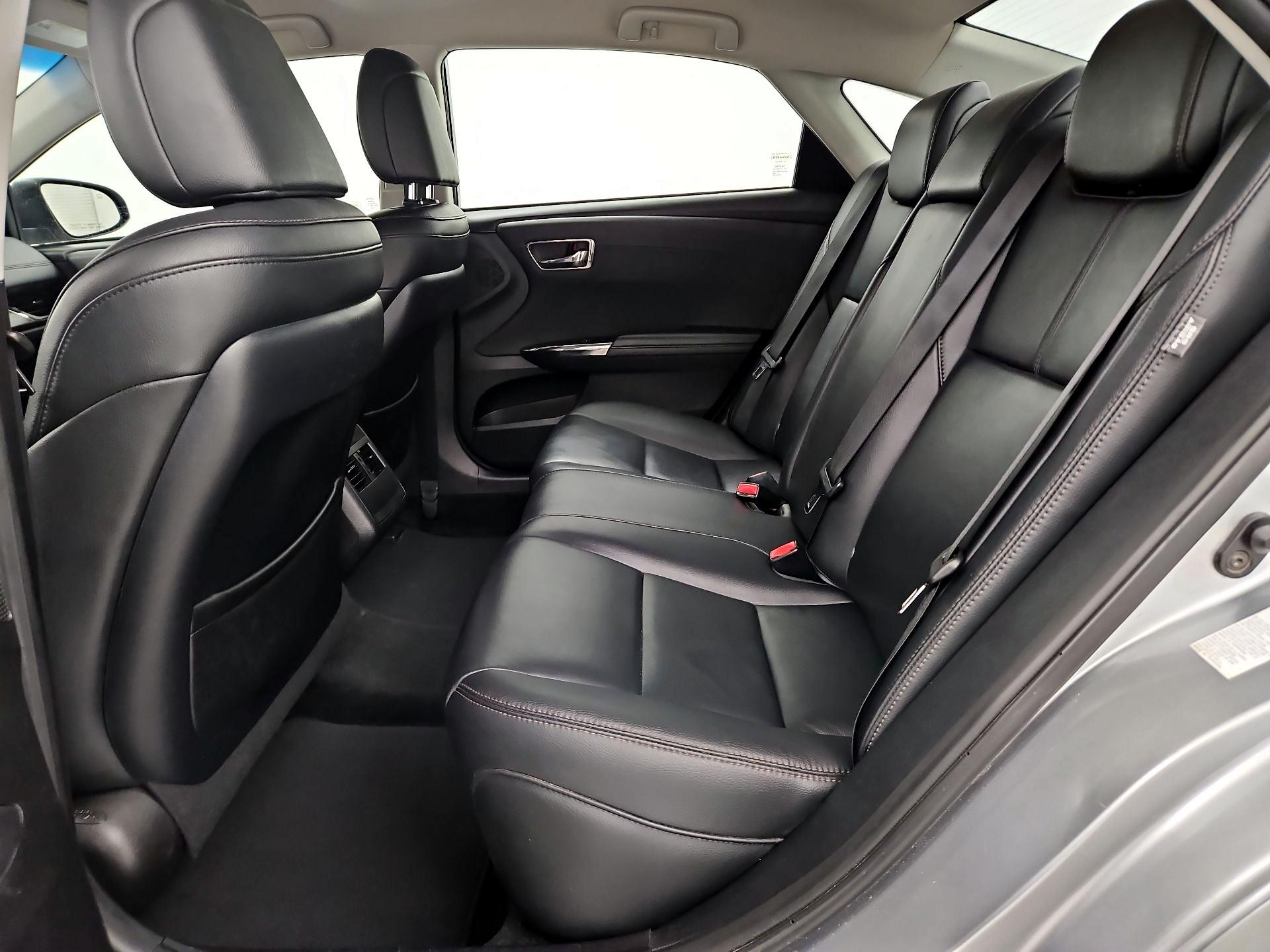Thumbnail: 2018 Toyota Avalon - 18
