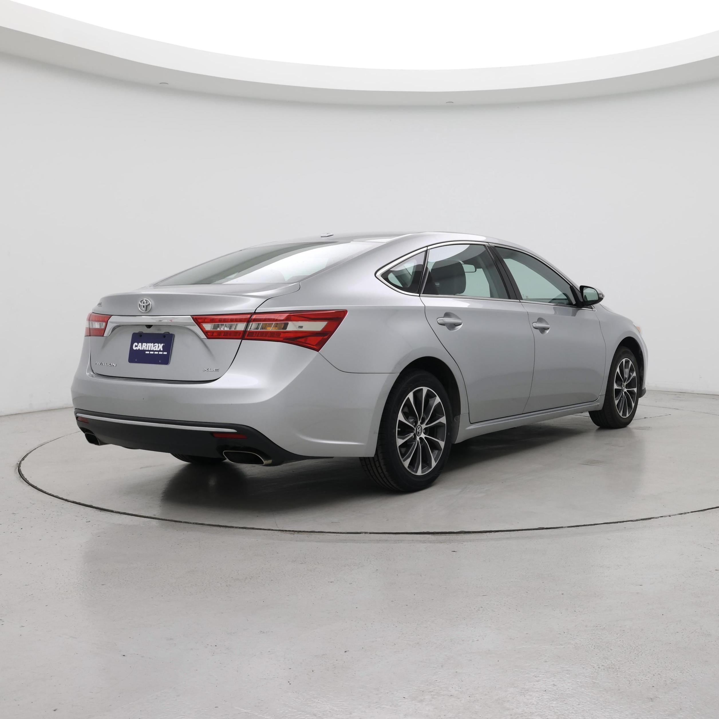 Thumbnail: 2018 Toyota Avalon - 8