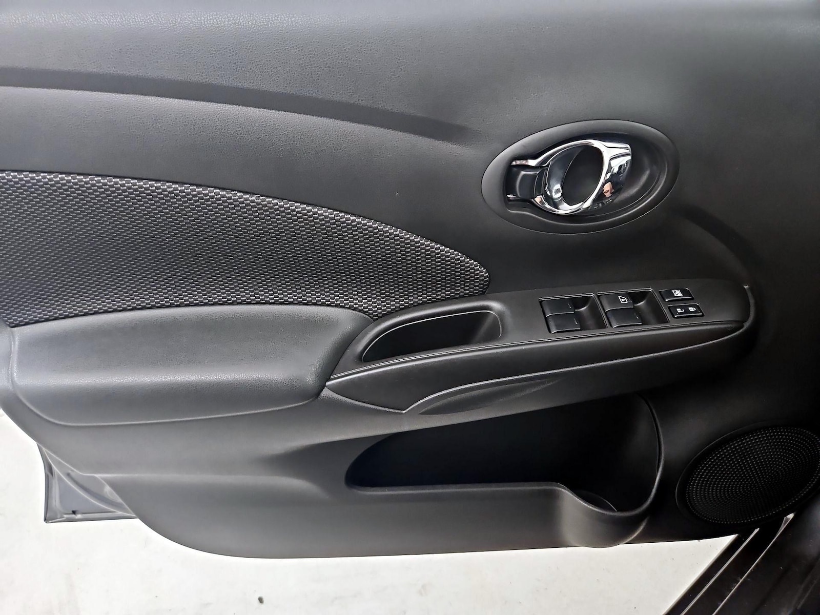 2019 Nissan Versa Sedan SV - Photo 13