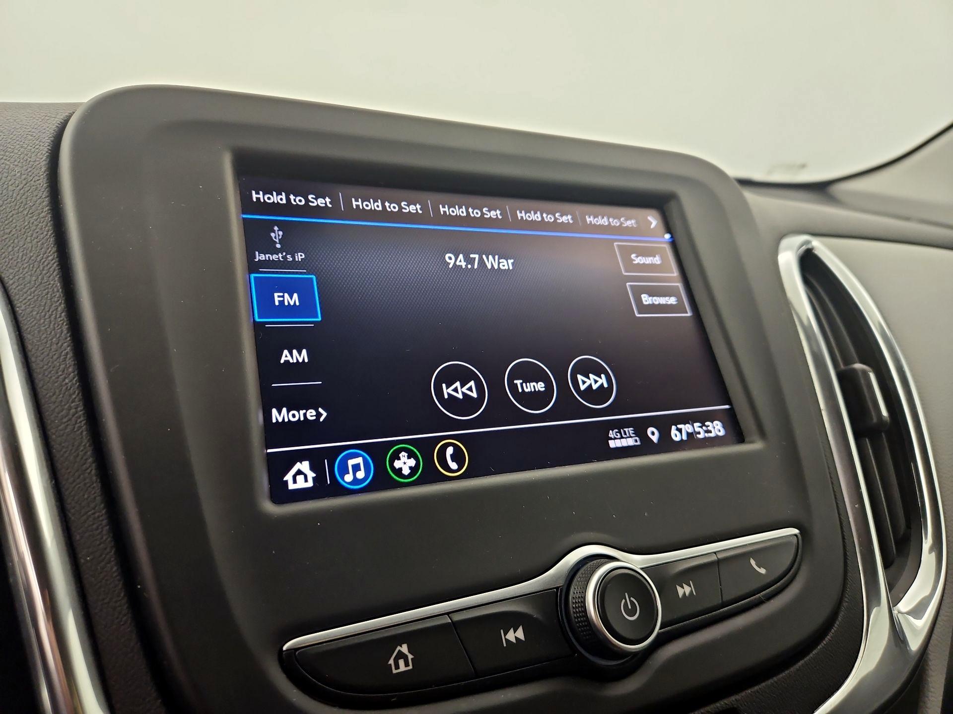 Thumbnail: 2020 Chevrolet Equinox - 15